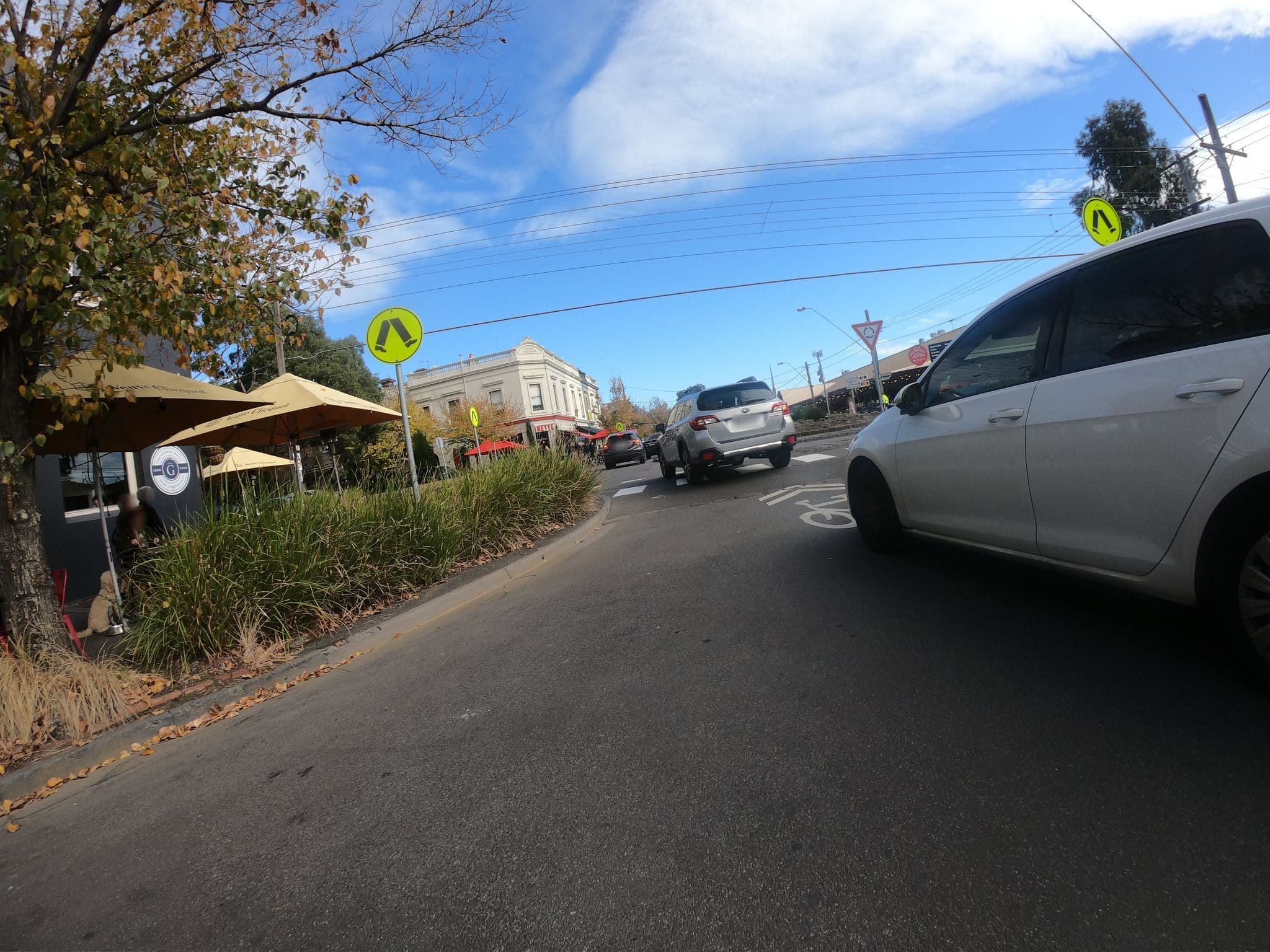 Street view near The George Hotel, South Melbourne — © eneerhut (CC BY-SA · Mapillary)