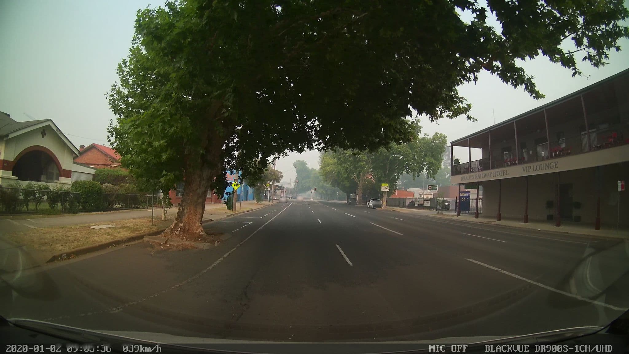 Street view near Brady's Railway Hotel, East Albury — © bob3bob3 (CC BY-SA · Mapillary)