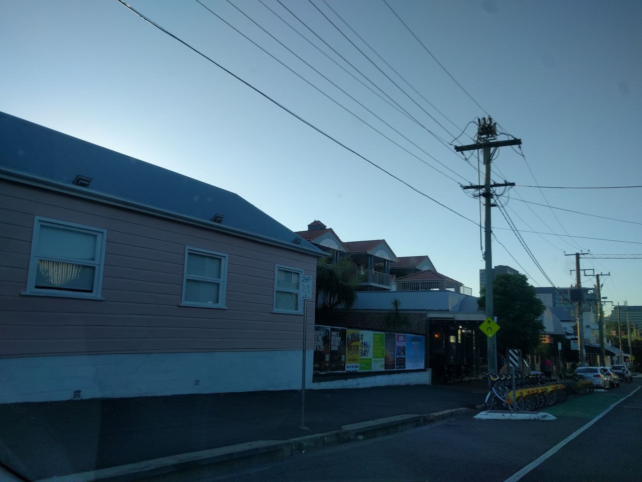 Street view near Sage Hotel James Street, Teneriffe — © davidbdean (CC BY-SA · Mapillary)