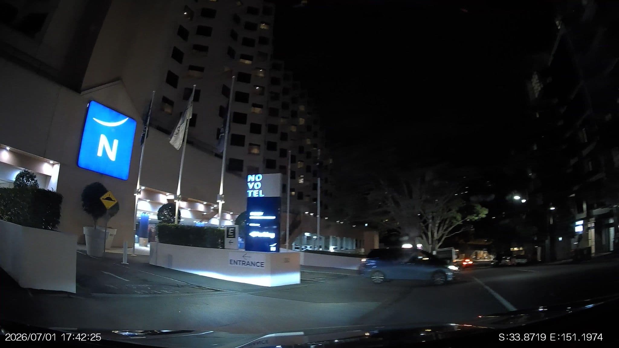Street view near Kith Hotel Darling Harbour, Pyrmont — © aHS (CC BY-SA · Mapillary)