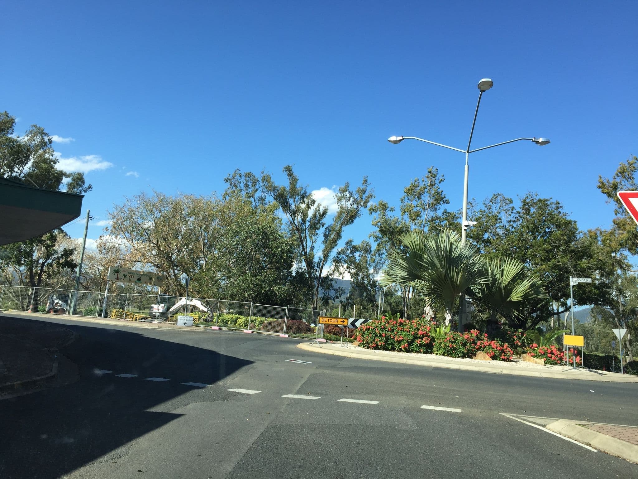 Street view near Heritage Hotel Rockhampton, Rockhampton — © vagrant42 (CC BY-SA · Mapillary)