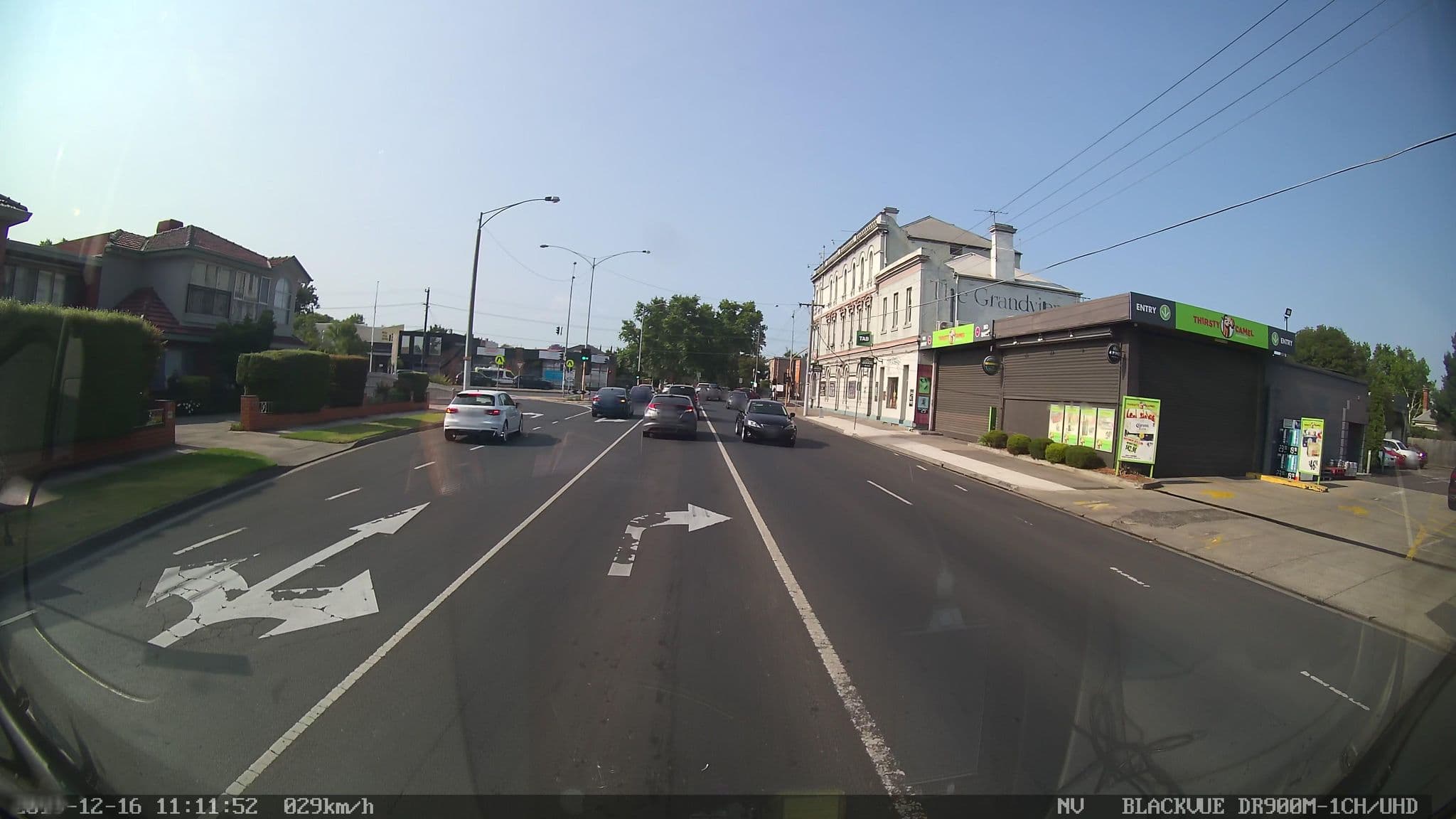 Street view near Sama Grandview Hotel Fairfield, Alphington — © scottsarah (CC BY-SA · Mapillary)