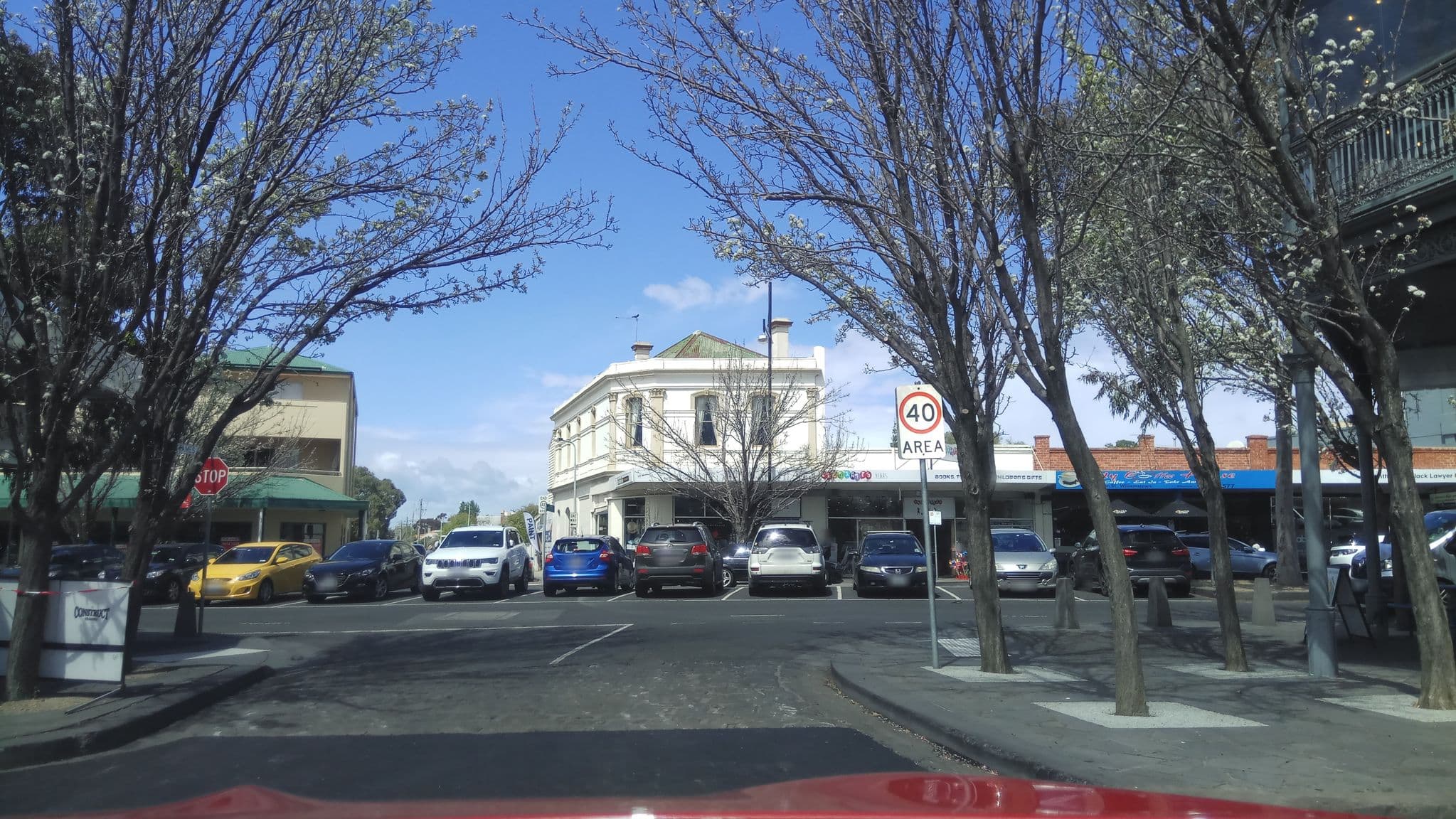 Street view near Hobson's Bay Hotel, Williamstown — © derrick30100 (CC BY-SA · Mapillary)