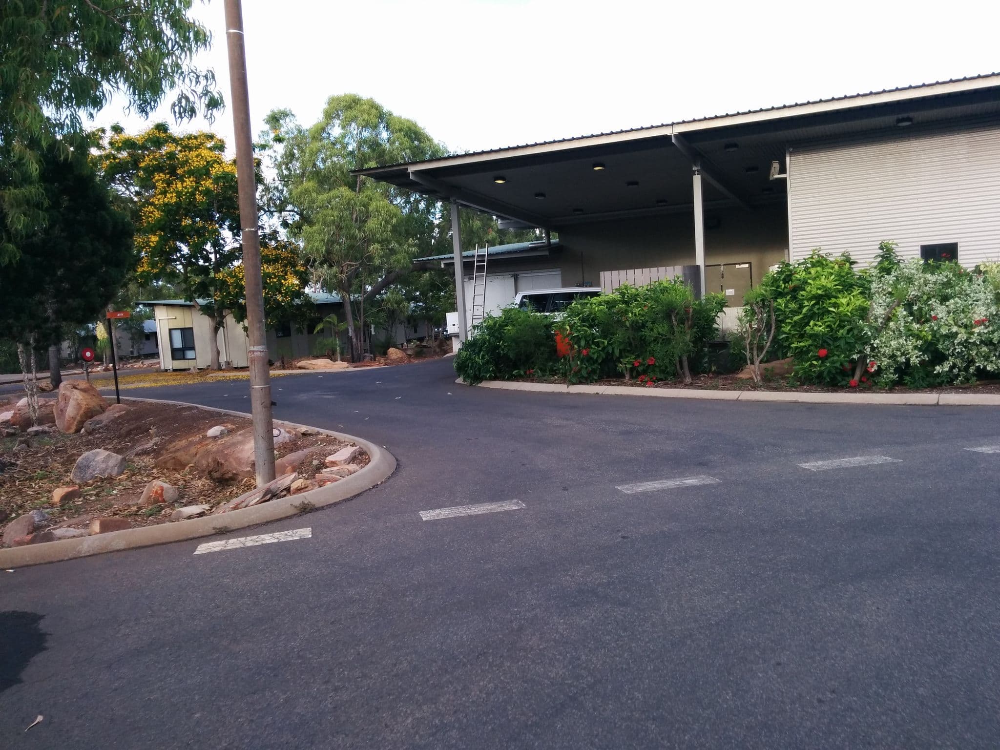 Street view near Groote Eylandt Lodge, Alyangula — © orbac (CC BY-SA · Mapillary)