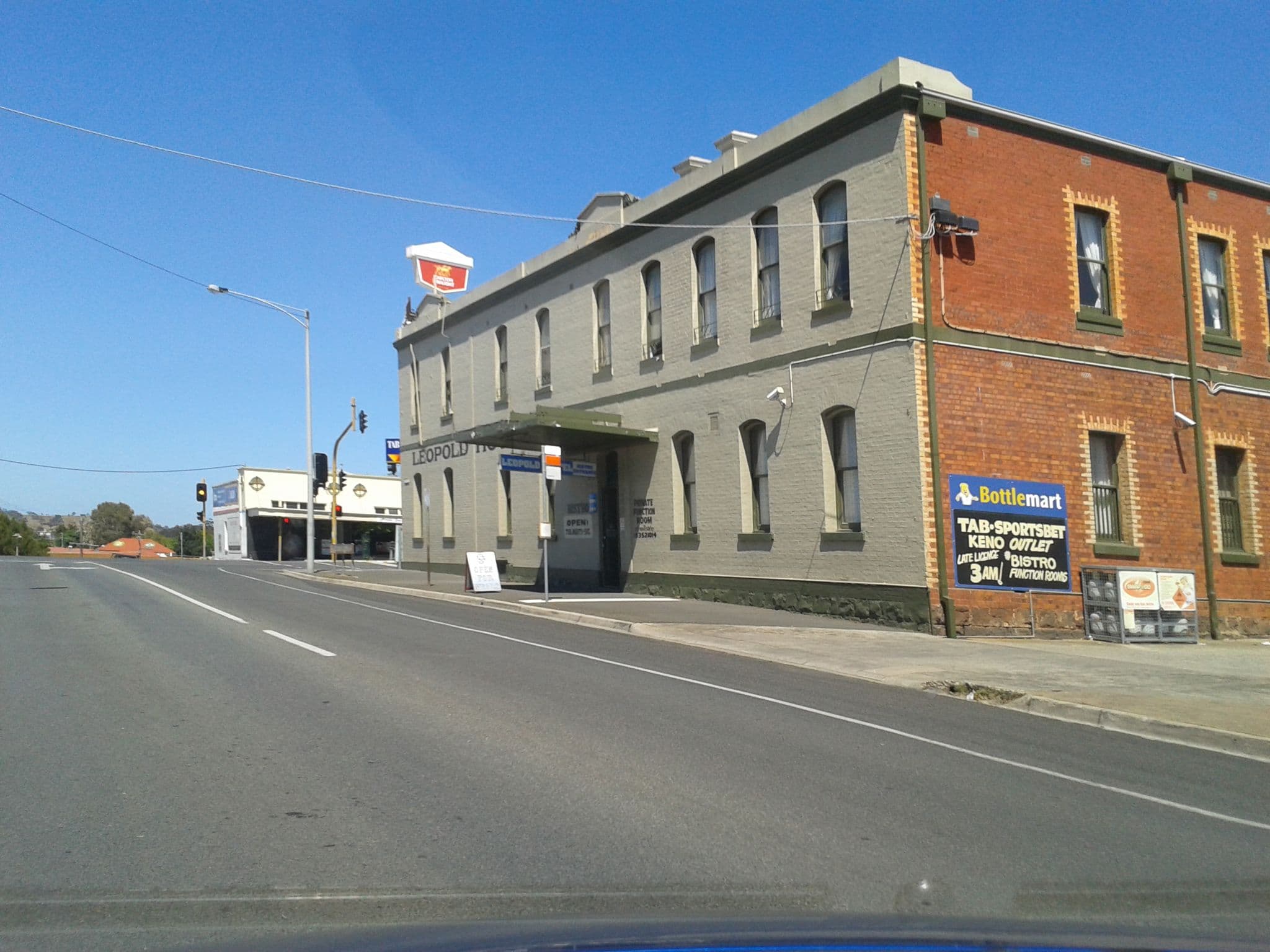 Street view near Leopold Hotel, Ararat — © rudolfmayer (CC BY-SA · Mapillary)