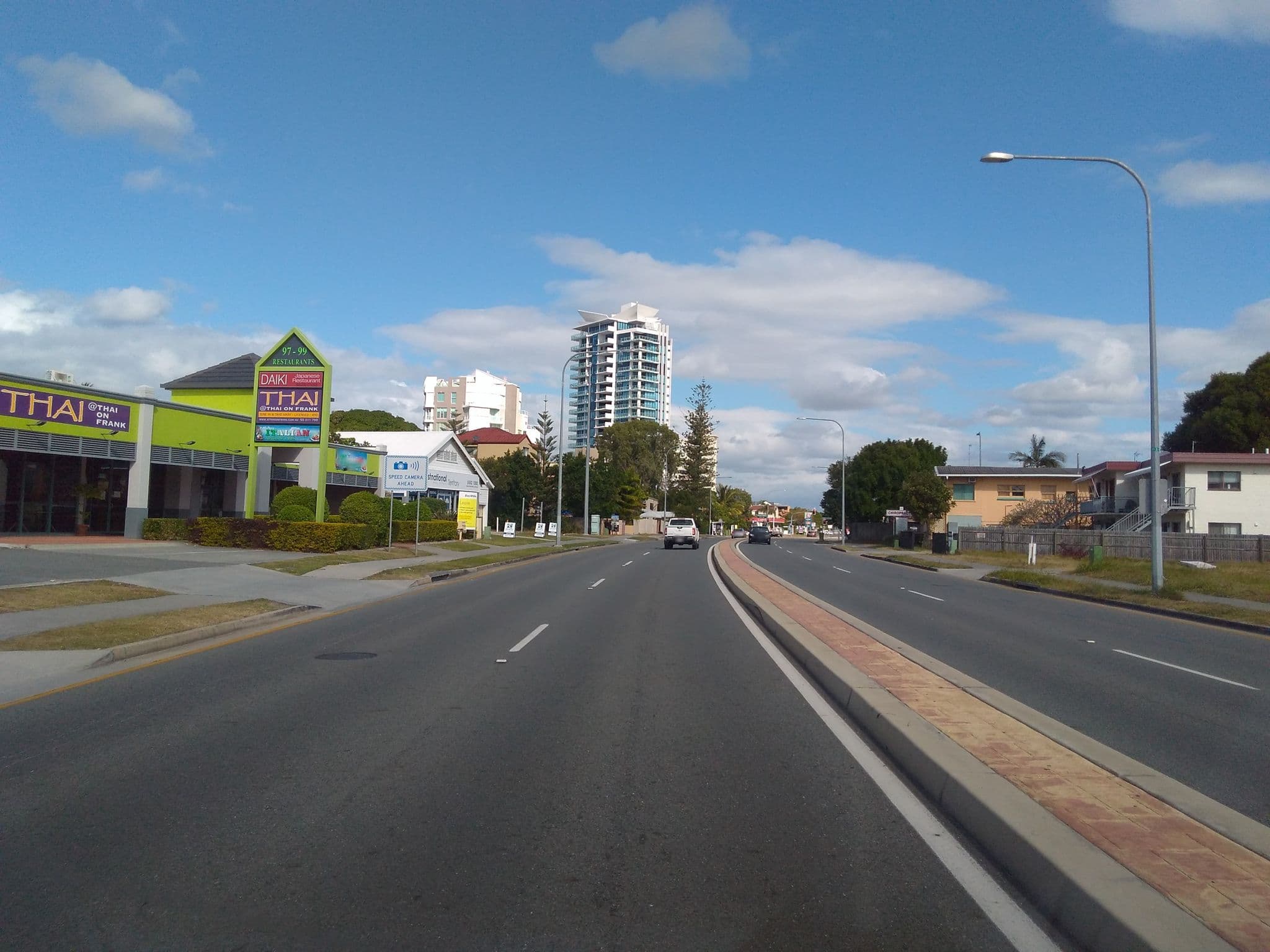 Street view near Main Pacific Coast Motel, Labrador — © marki (CC BY-SA · Mapillary)