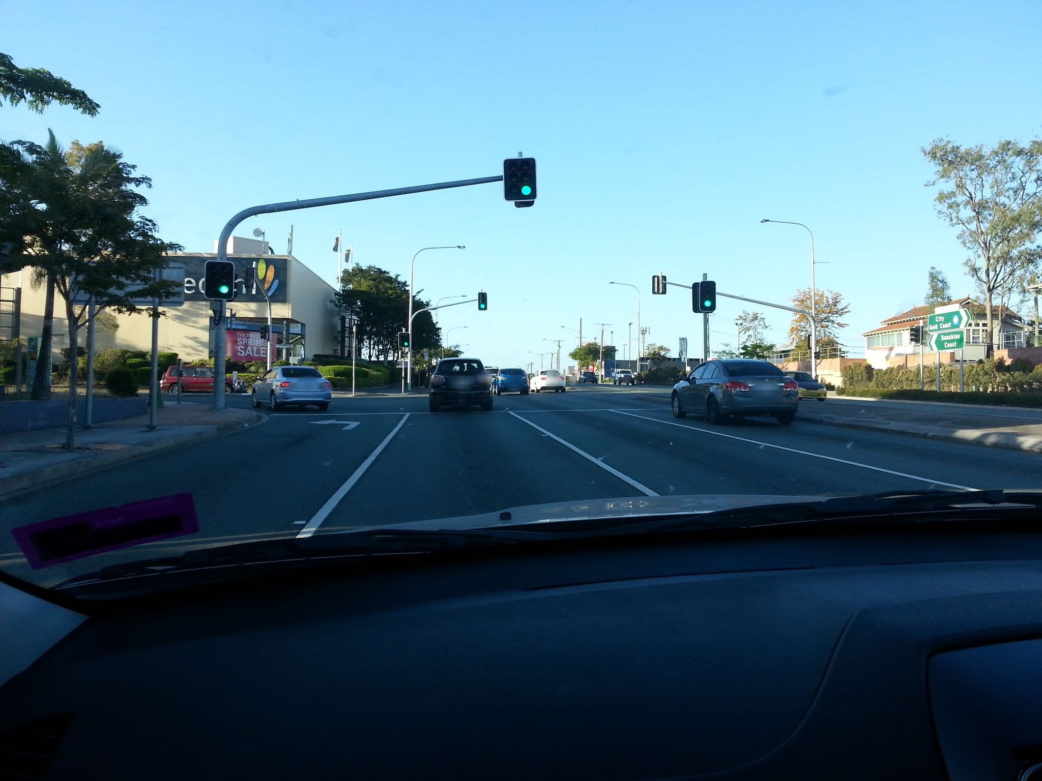 Street view near The Windsor, Hotel Rooms Apartments - King Studio, Bowen Hills — © seb1204 (CC BY-SA · Mapillary)