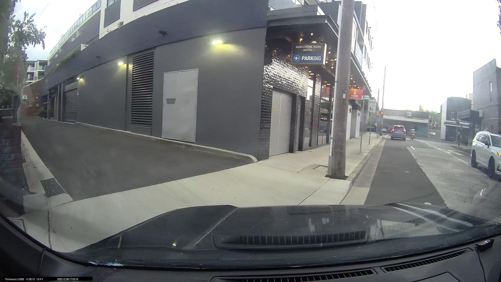 Street view near Hurlstone Park Hotel, Dulwich Hill — © maxim752 (CC BY-SA · Mapillary)