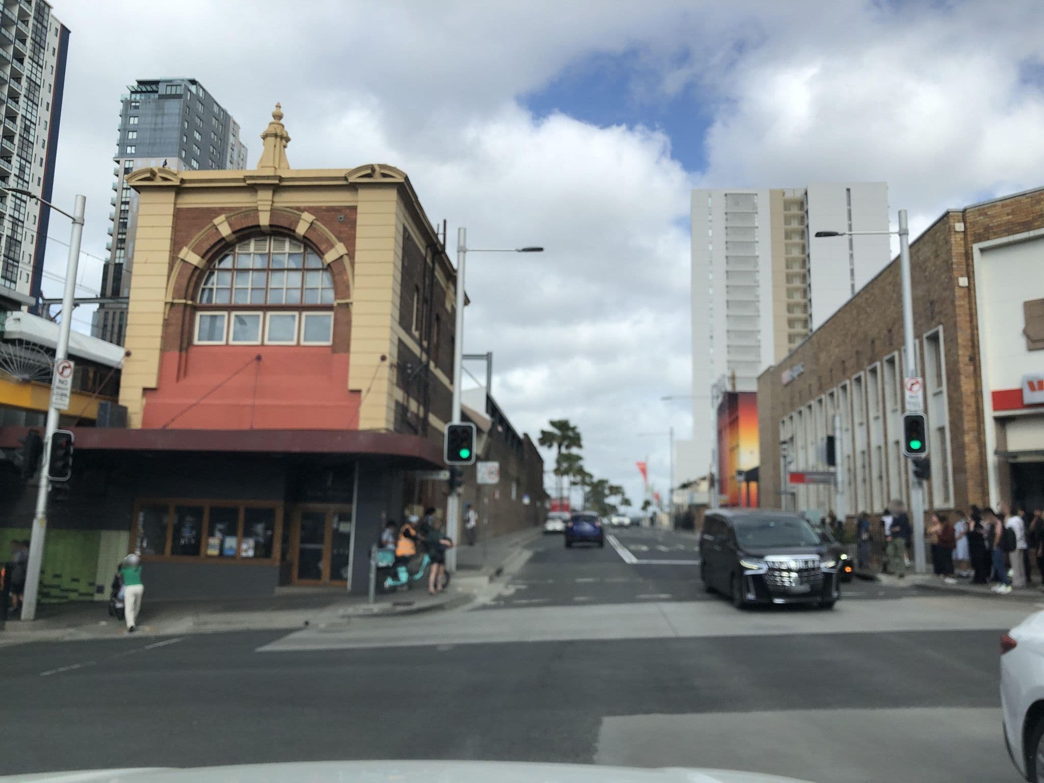 Street view near The Burwood Hotel, Burwood — © jlstudio (CC BY-SA · Mapillary)
