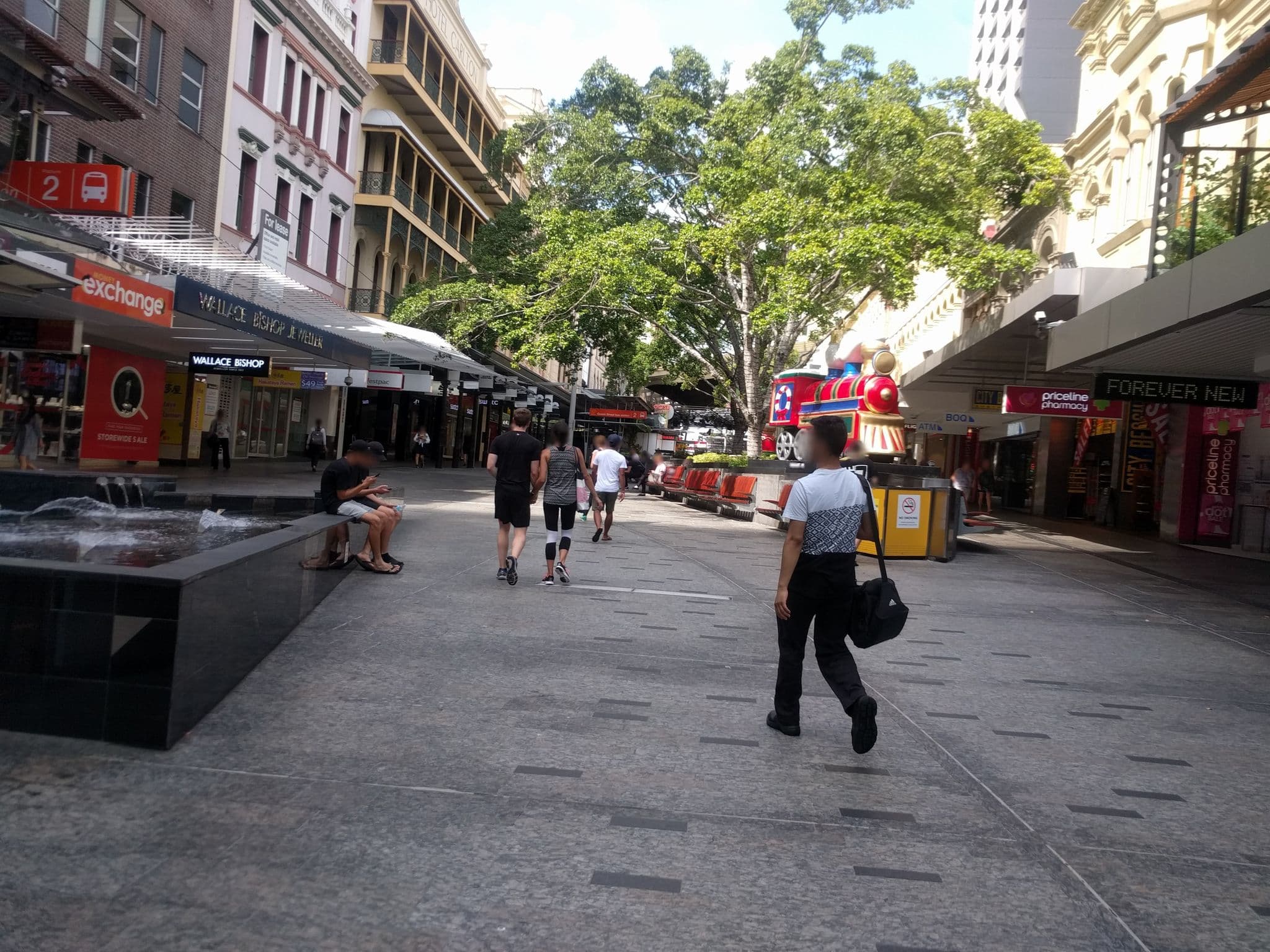 Street view near Essence hotel, Brisbane central business district — © davidbdean (CC BY-SA · Mapillary)