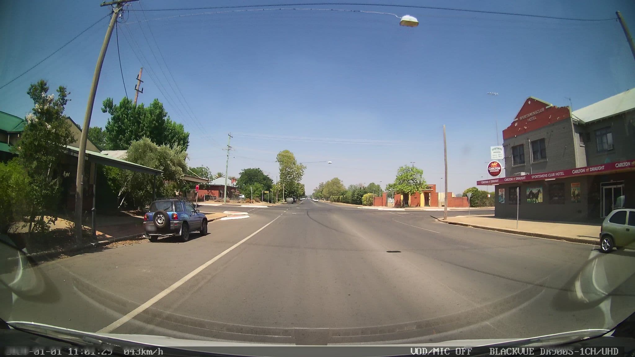 Street view near Sportsmen's Club Hotel, Wagga Wagga — © bob3bob3 (CC BY-SA · Mapillary)