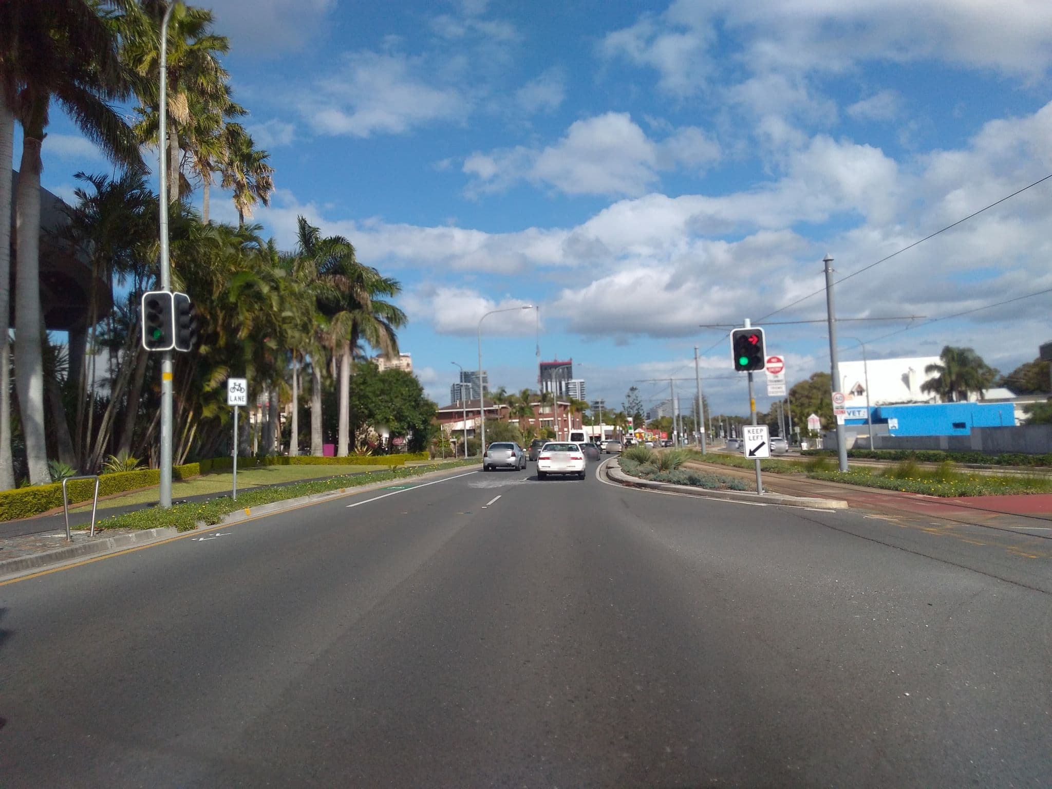 Street view near Crowne Plaza Surfers Paradise, an IHG Hotel, Broadbeach — © marki (CC BY-SA · Mapillary)