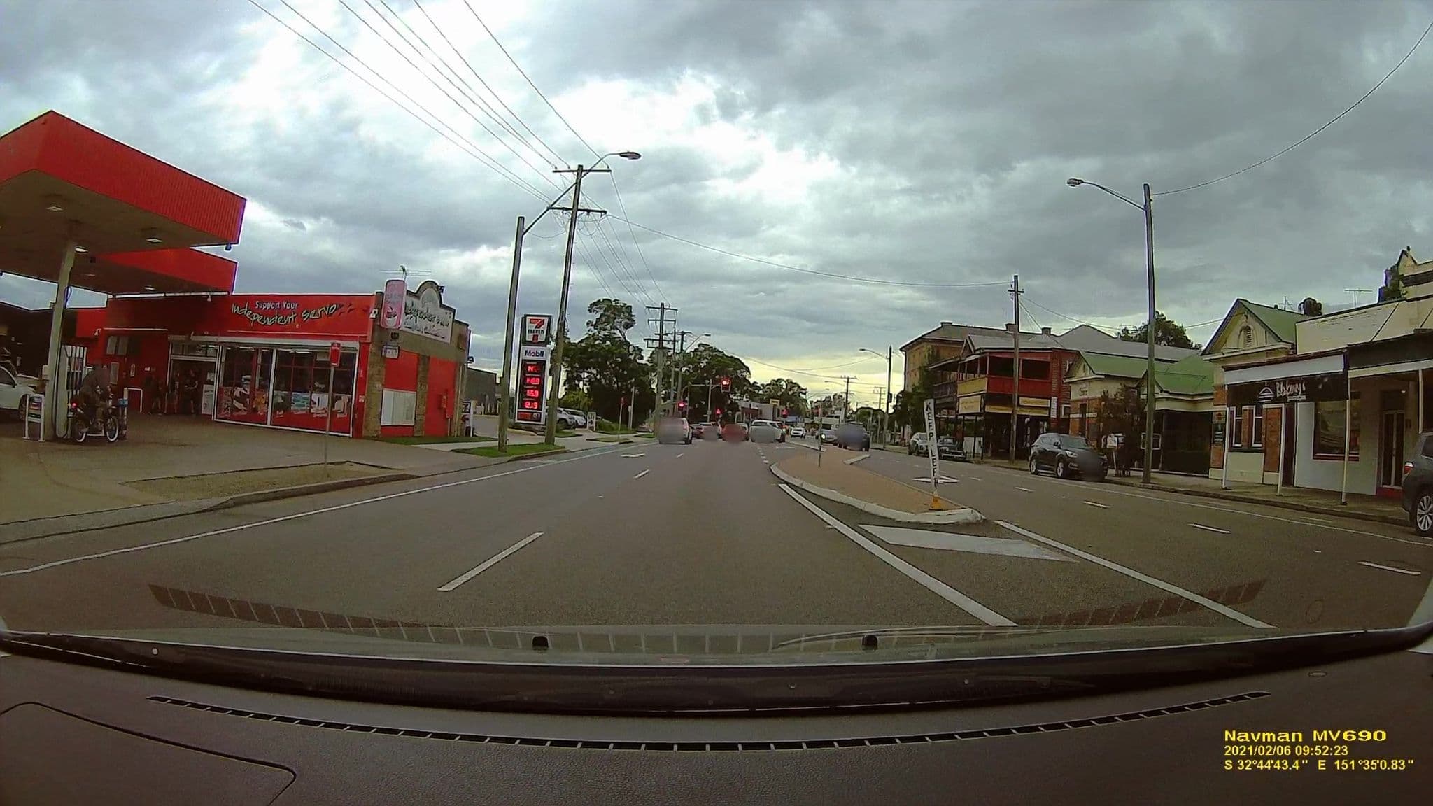 Street view near The Bank Hotel, East Maitland — © scottwalkerau (CC BY-SA · Mapillary)