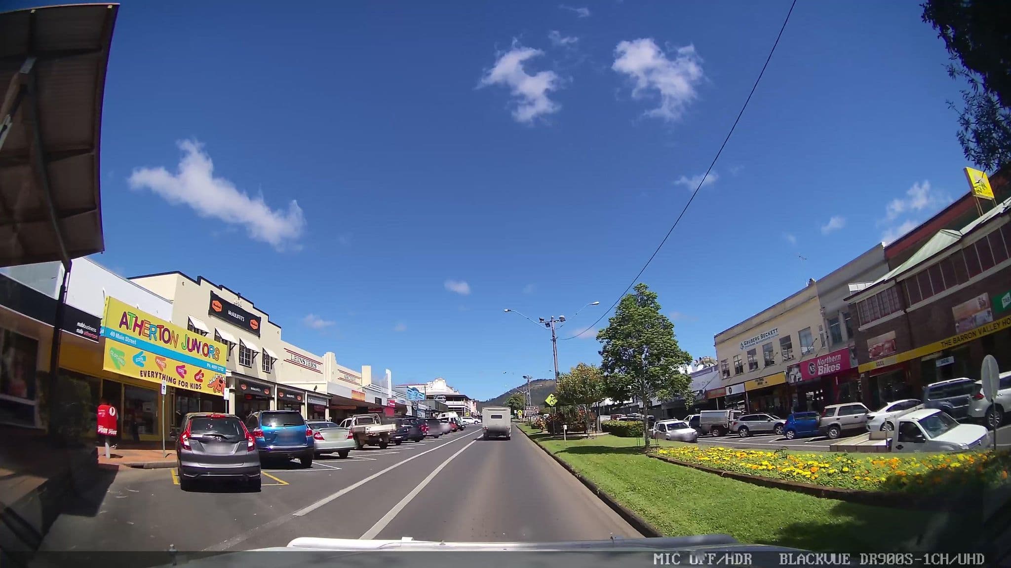 Street view near Barron Valley Hotel, Atherton — © jthnz (CC BY-SA · Mapillary)