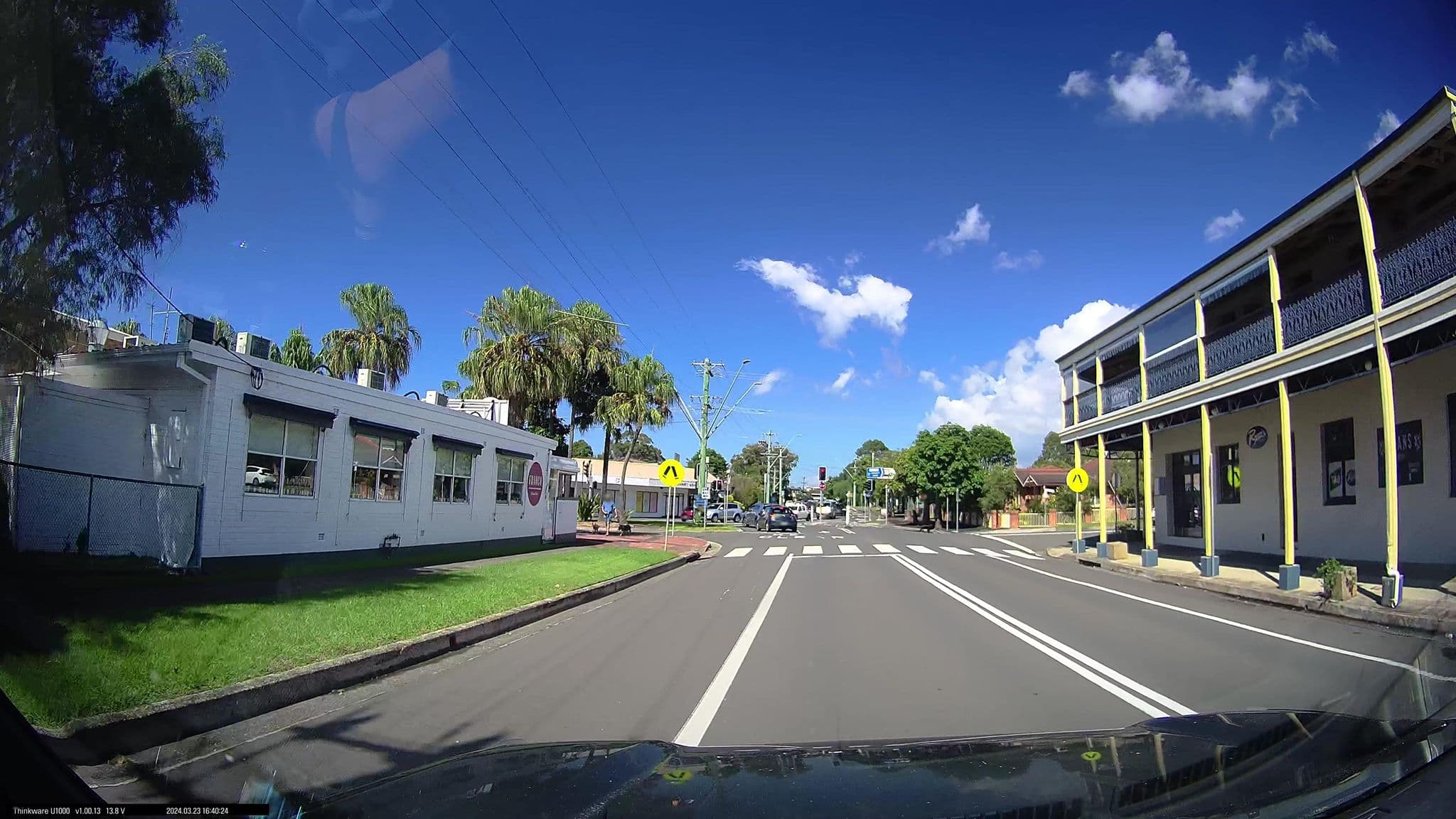 Street view near Ryan's Hotel, Thirroul — © maxim752 (CC BY-SA · Mapillary)