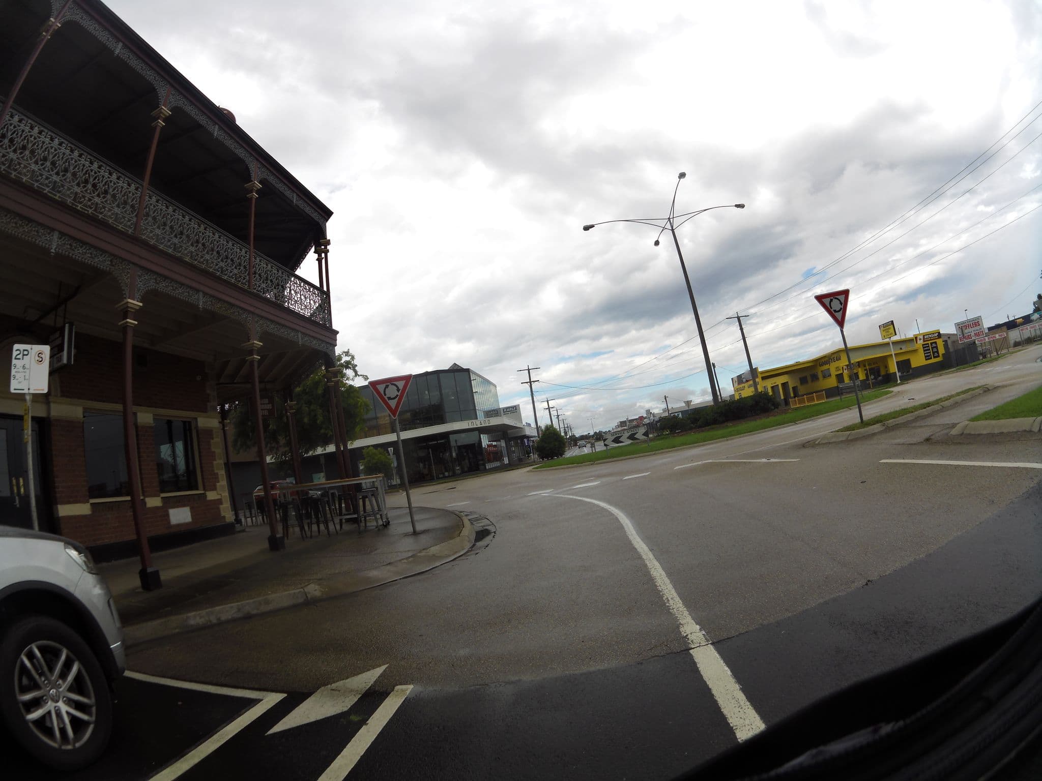Street view near Grand Terminus Hotel Bairnsdale, Bairnsdale — © skillsy (CC BY-SA · Mapillary)