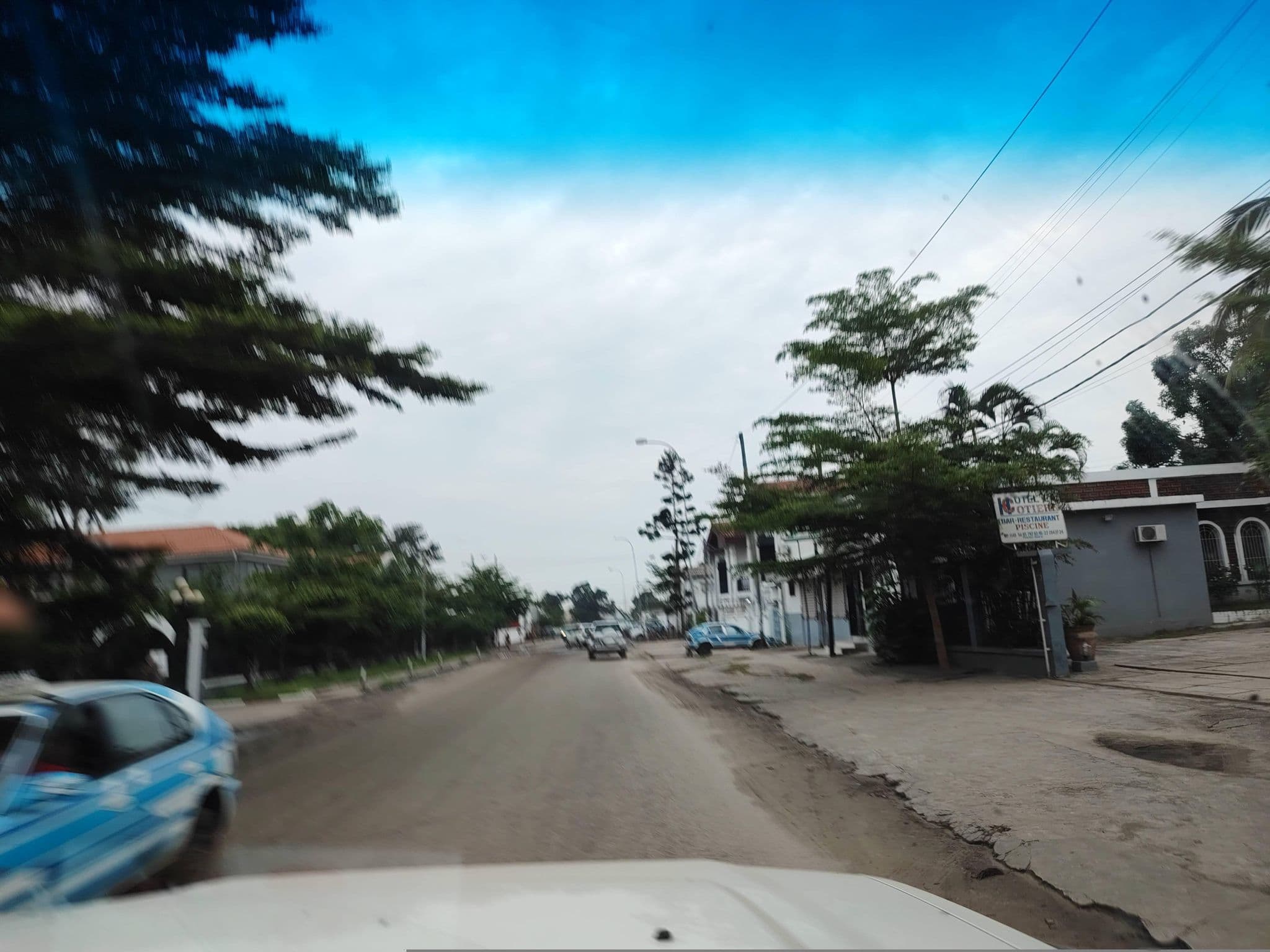 Street view near Hotel la cotiere, Pointe-Noire — © orlanto (CC BY-SA · Mapillary)