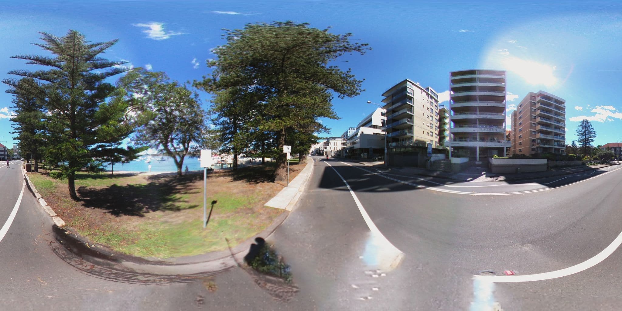 Street view near Manly Wharf Hotel, East Esplanade, Manly — © aharvey (CC BY-SA · Mapillary)