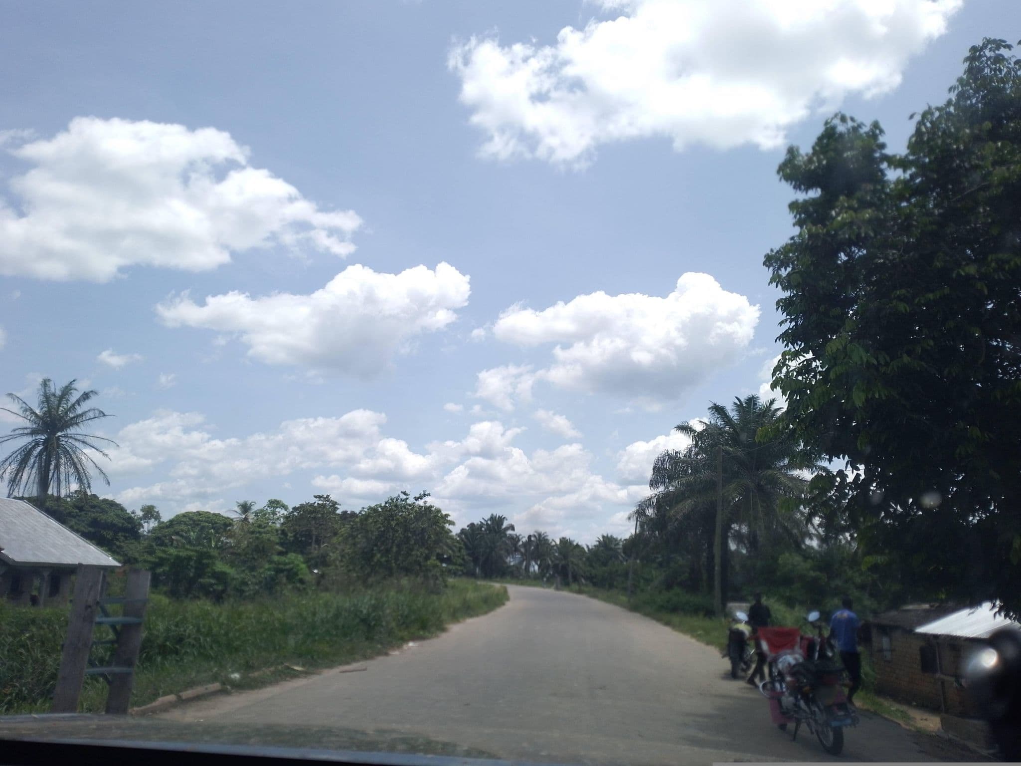 Street view near Auberge, Epéna — © mab_baldo (CC BY-SA · Mapillary)