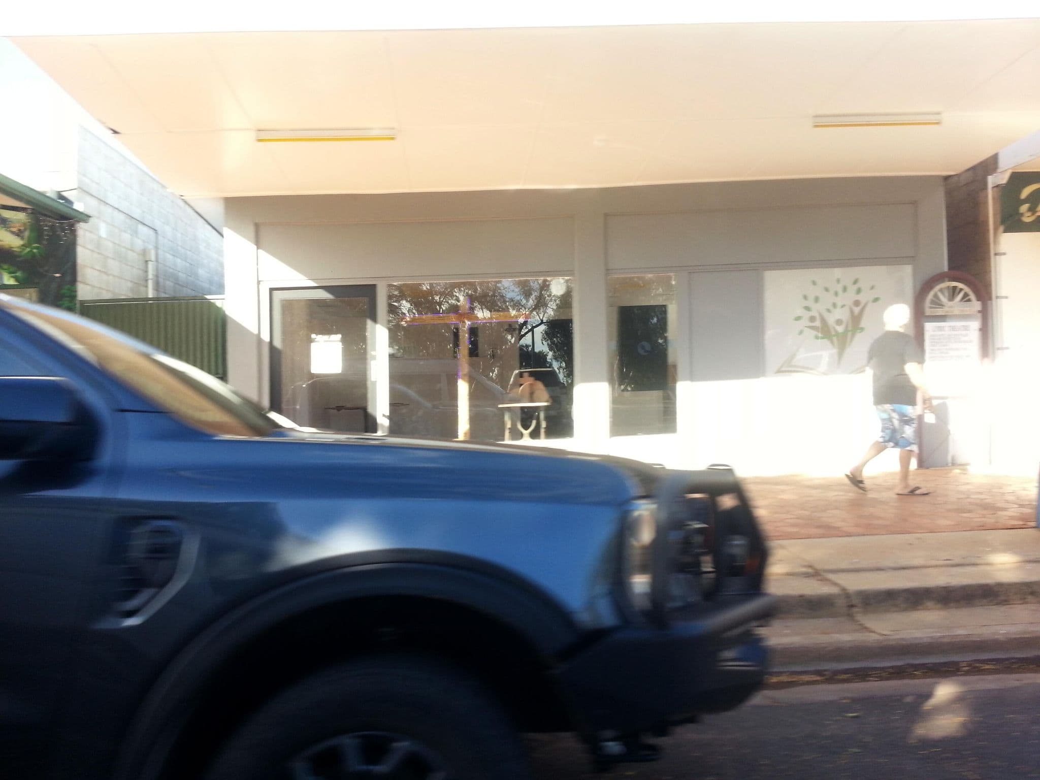 Street view near Commercial Hotel, Barcaldine — © bob3bob3 (CC BY-SA · Mapillary)