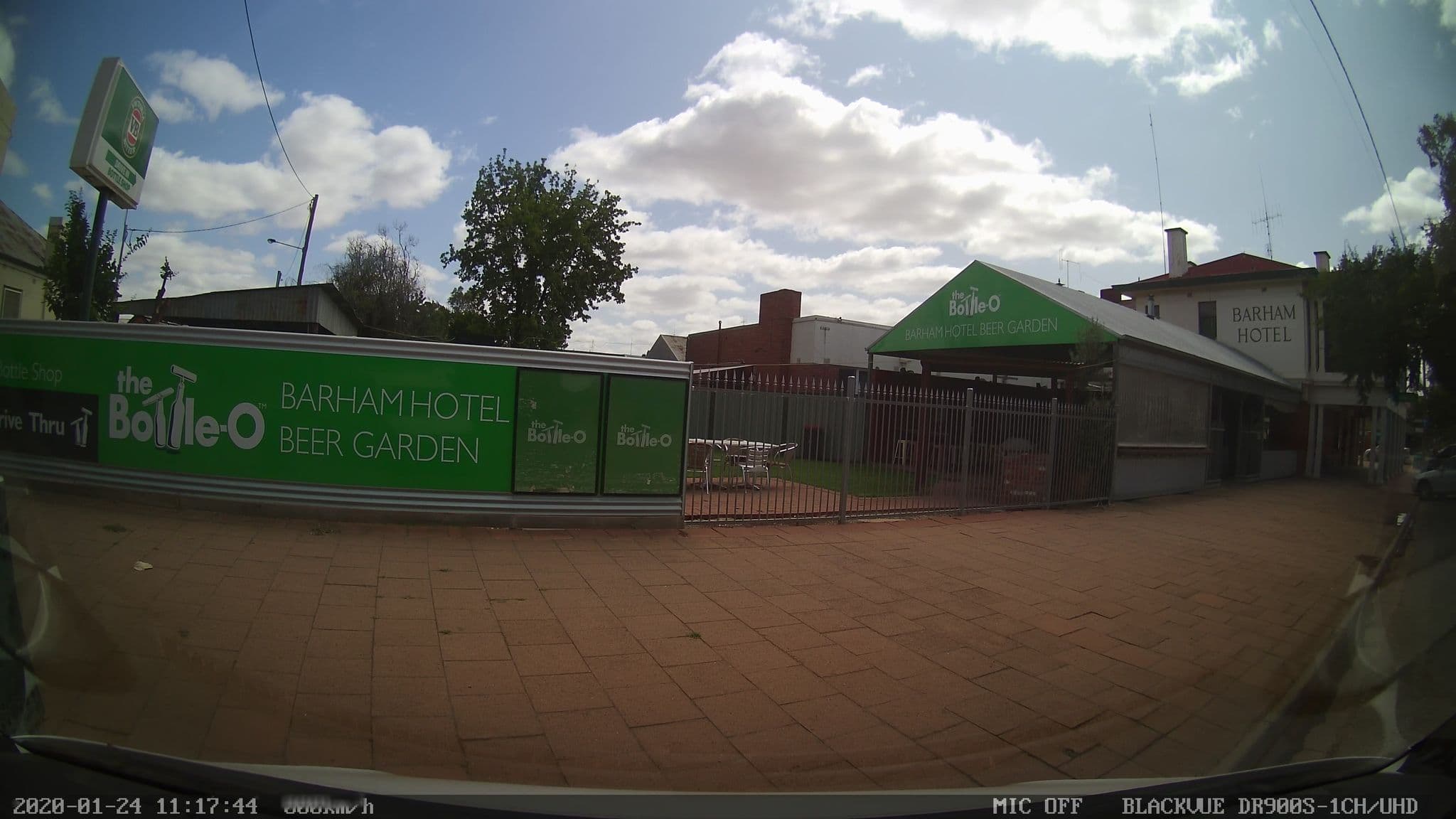 Street view near Barham Hotel, Barham — © bob3bob3 (CC BY-SA · Mapillary)