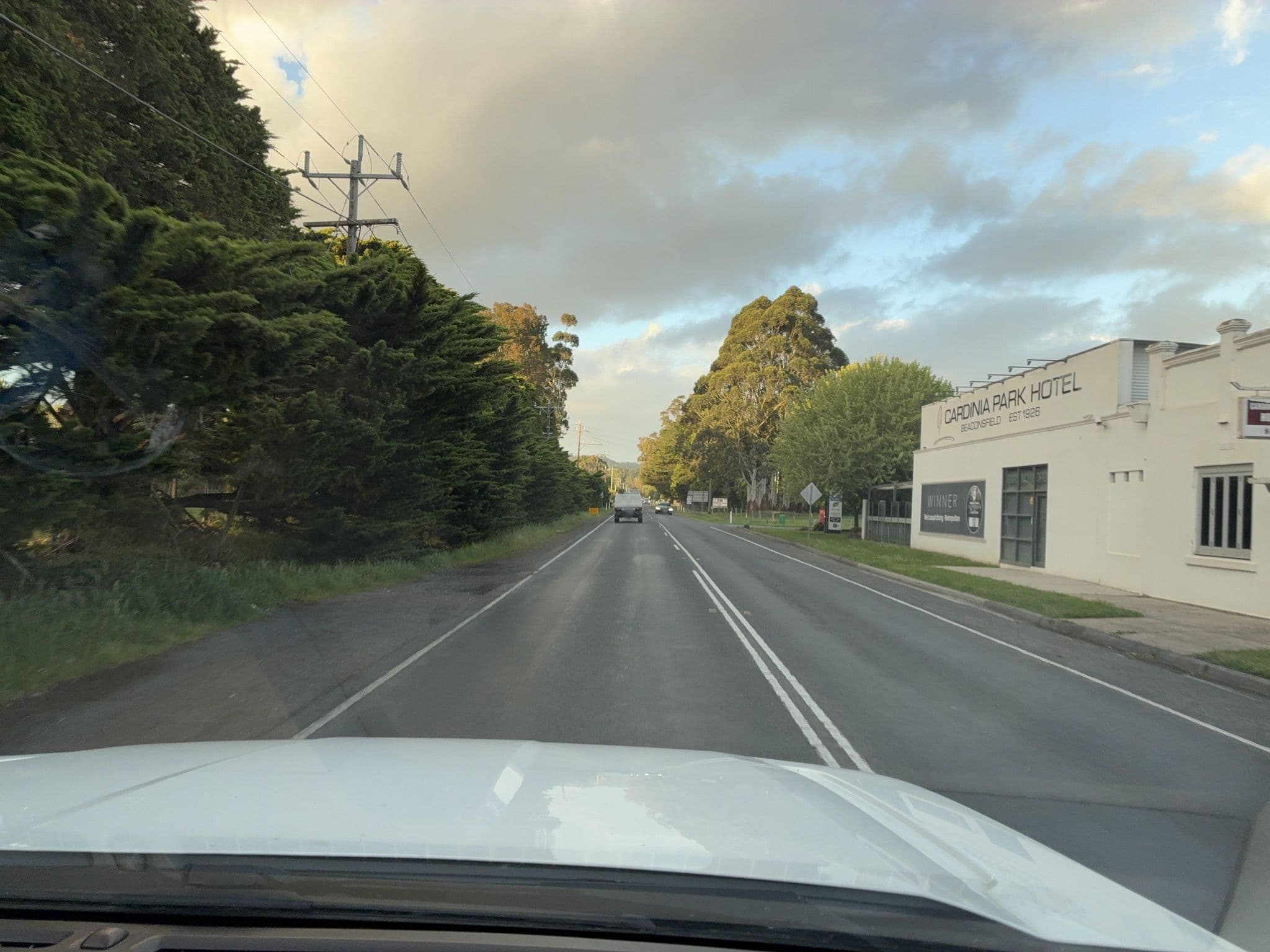 Street view near Cardinia Park Hotel, Berwick — © DanXCI (CC BY-SA · Mapillary)