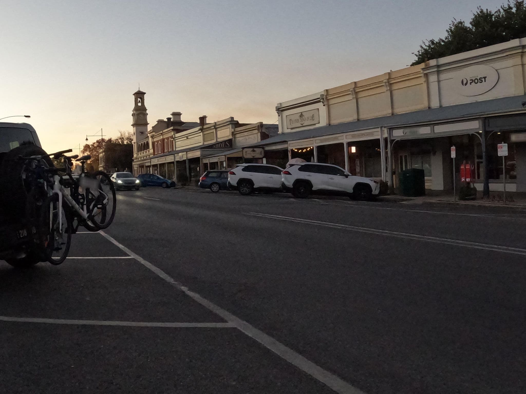 Street view near Empire Hotel Beechworth, Beechworth — © skillsy (CC BY-SA · Mapillary)