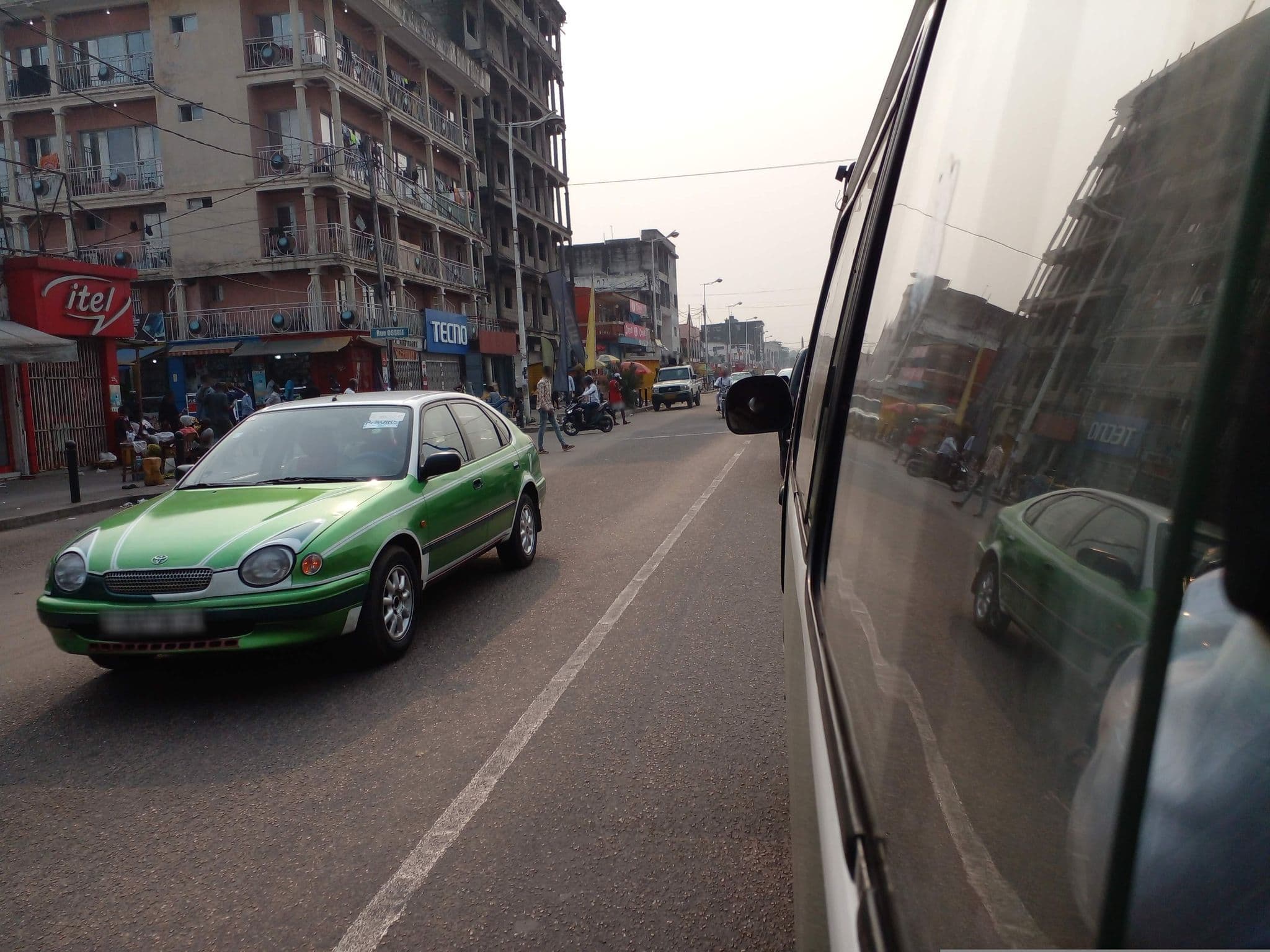 Street view near Le Paternel Hôtel, Brazzaville — © pamphile (CC BY-SA · Mapillary)