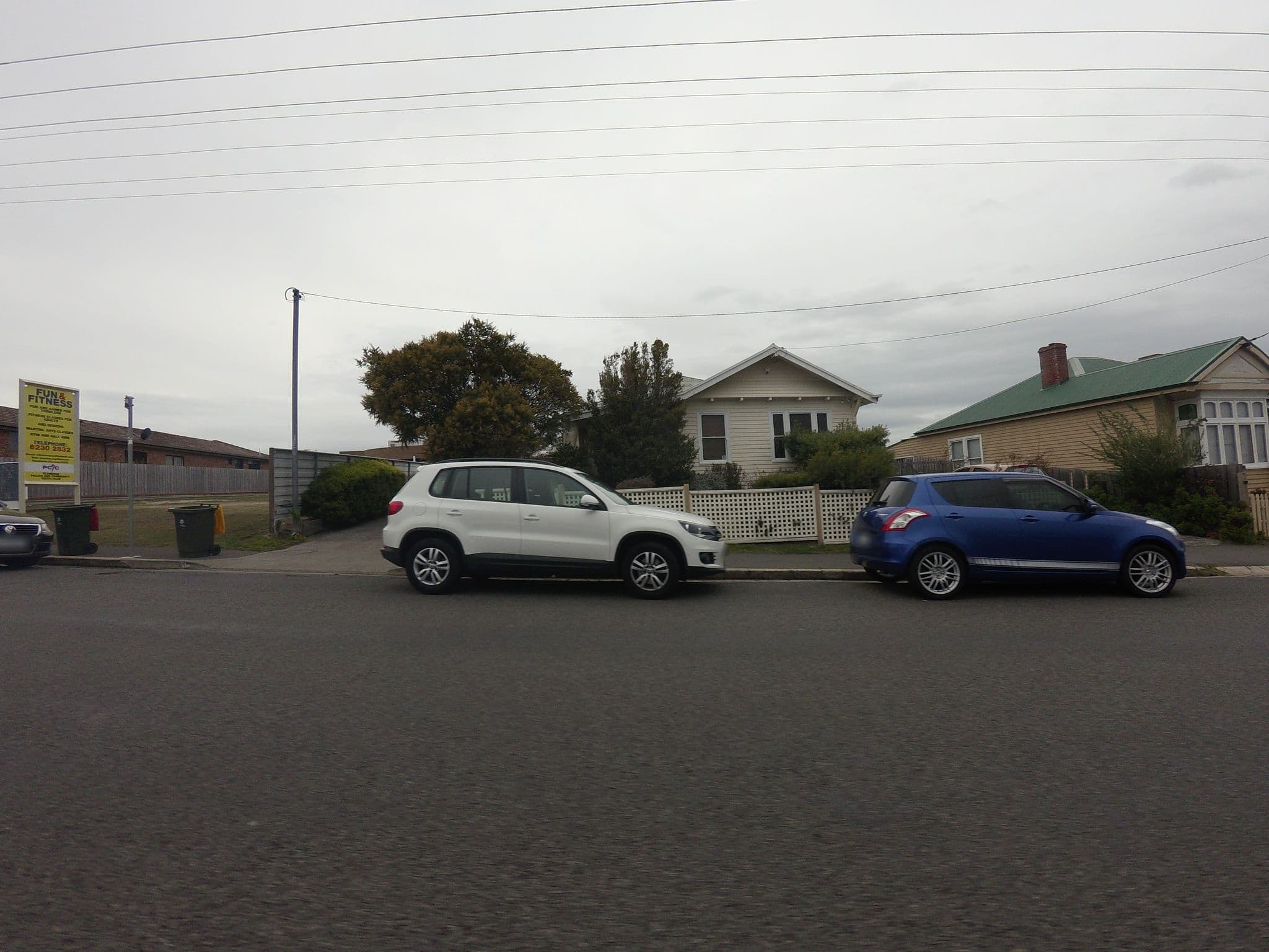 Street view near Kangaroo Bay Apartments, Bellerive — © tastrax (CC BY-SA · Mapillary)