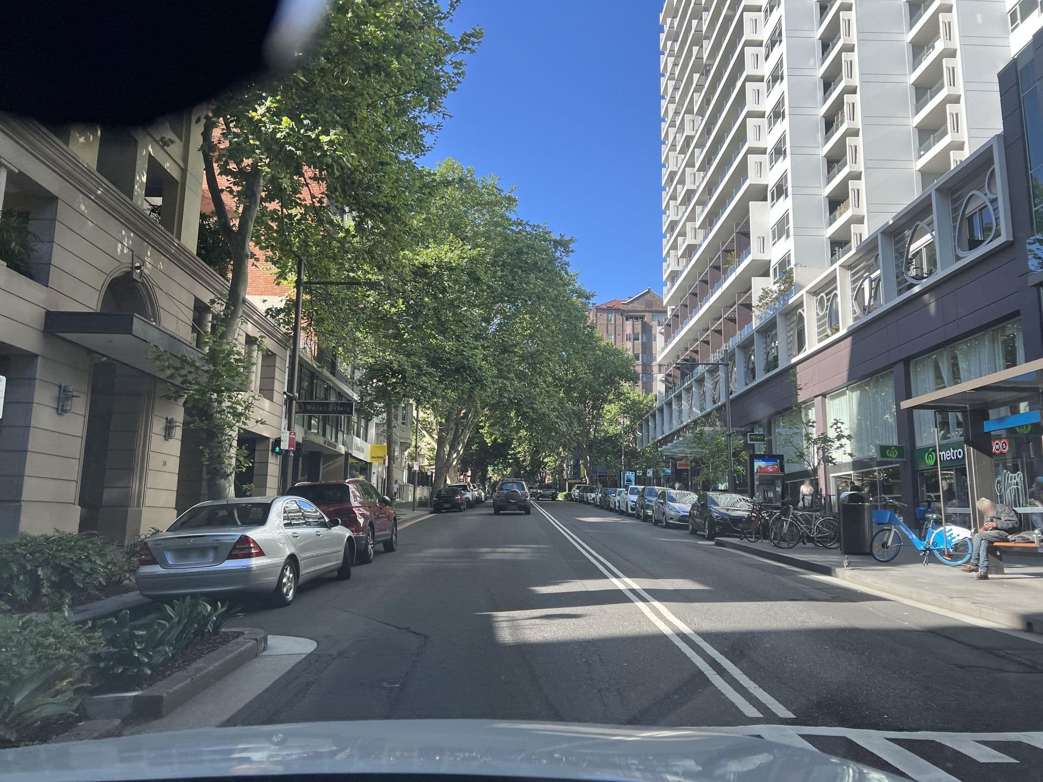 Street view near Macleay Hotel, Elizabeth Bay — © jlstudio (CC BY-SA · Mapillary)