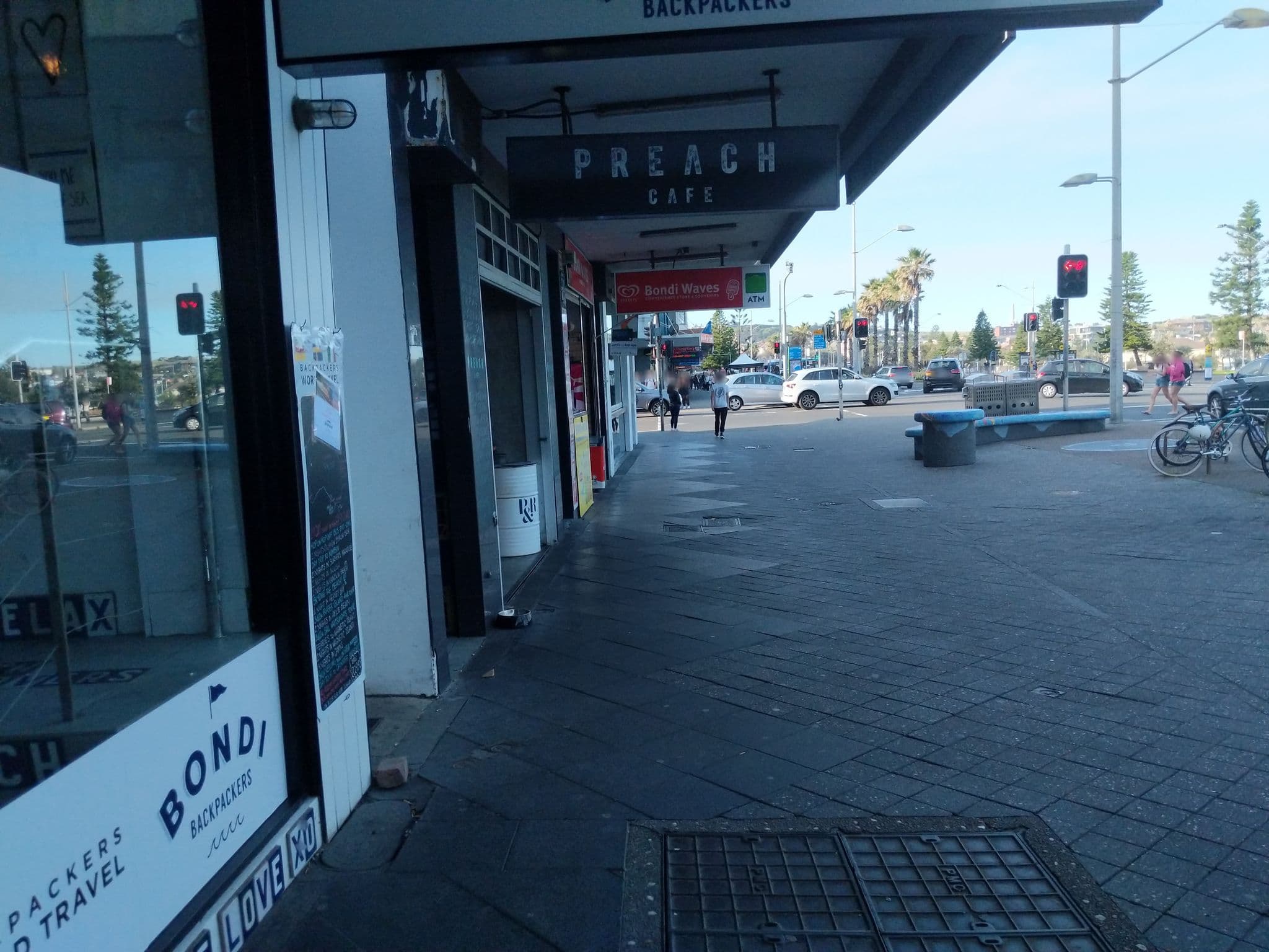 Street view near Hotel Ravesis, Bondi Beach — © inas (CC BY-SA · Mapillary)