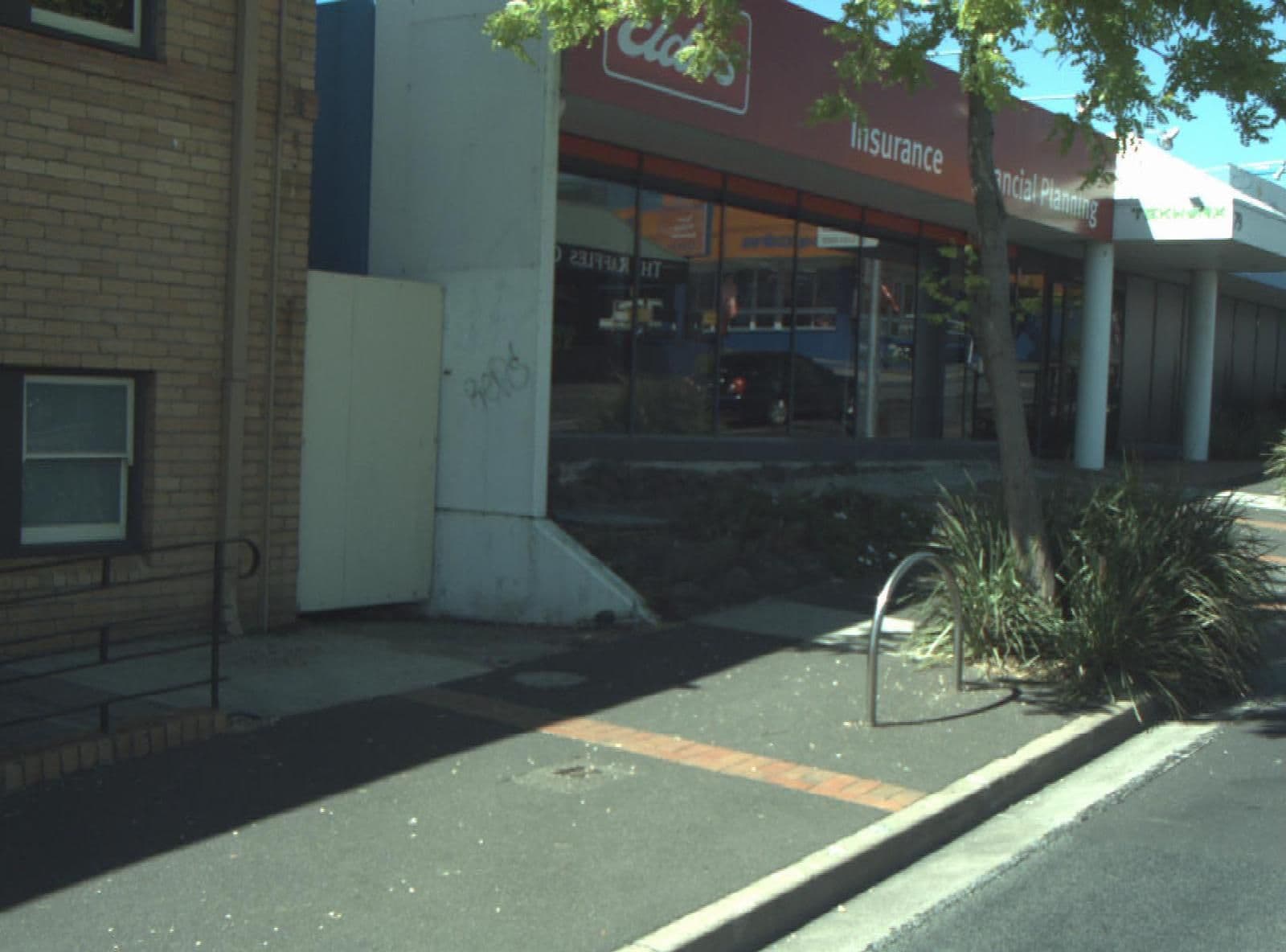Street view near Belmont Hotel (Geelong), Belmont — © cogg (CC BY-SA · Mapillary)