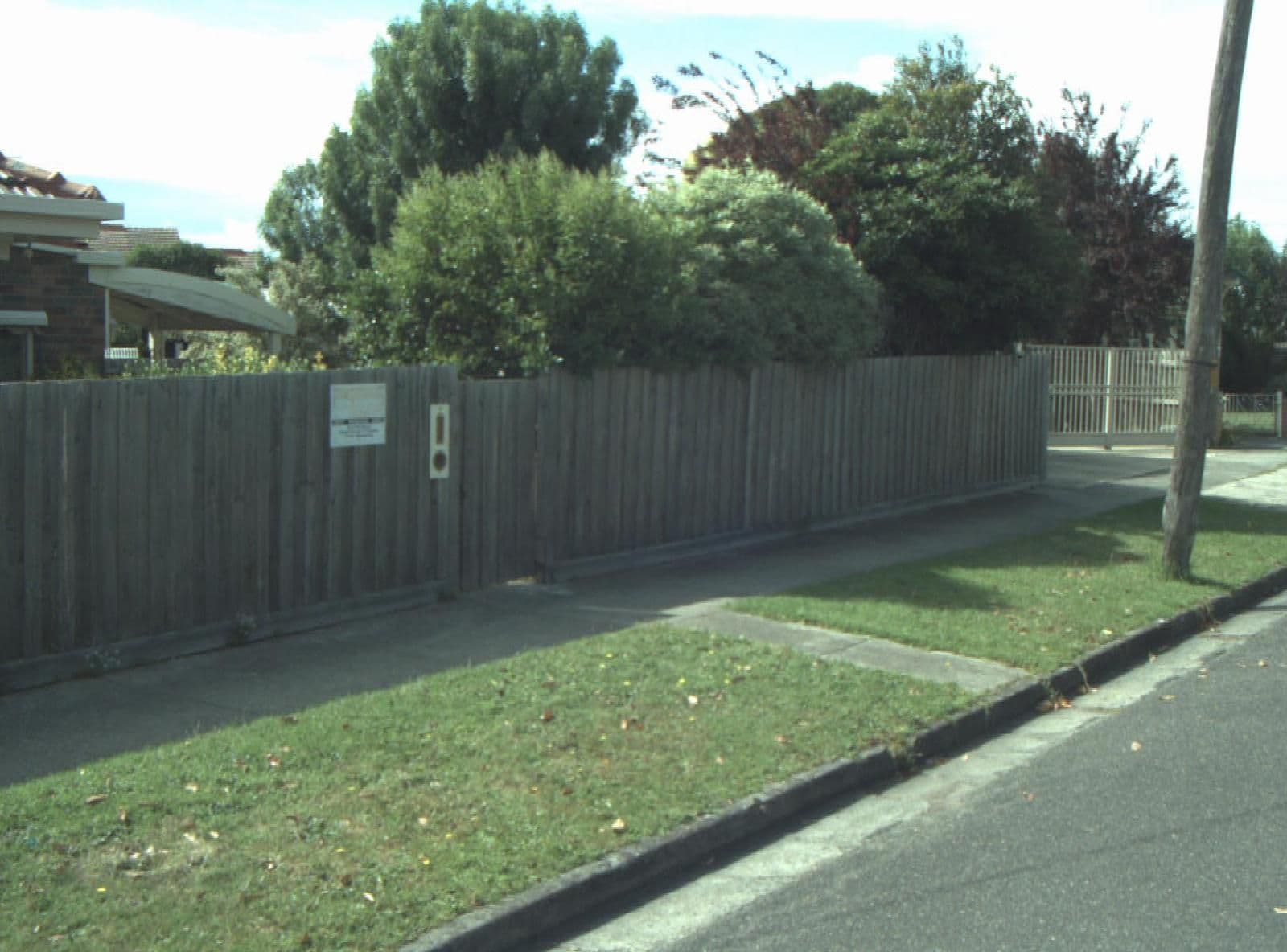 Street view near Thomson Rest, Belmont — © cogg (CC BY-SA · Mapillary)