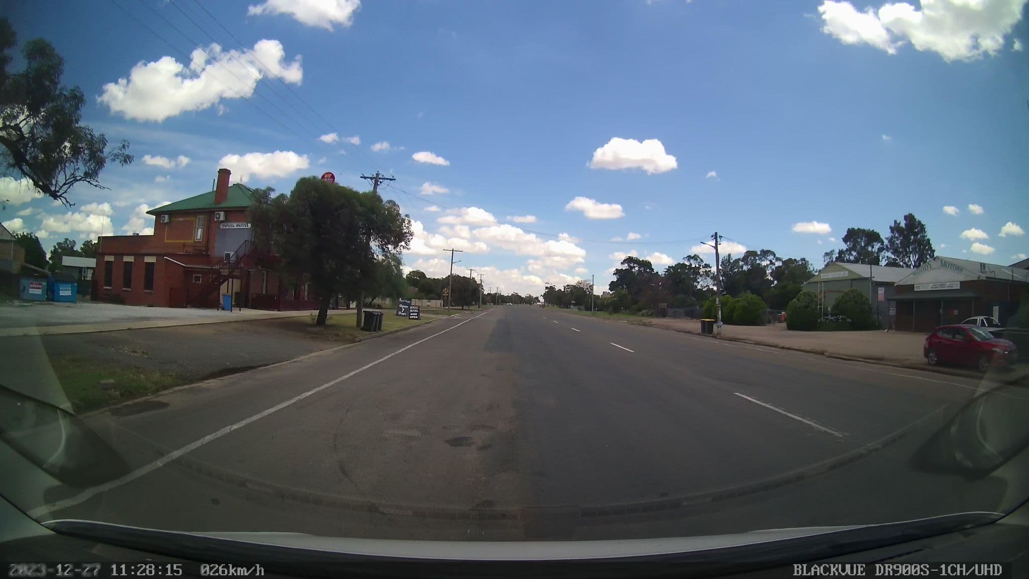 Street view near Royal Hotel, Berrigan — © bob3bob3 (CC BY-SA · Mapillary)