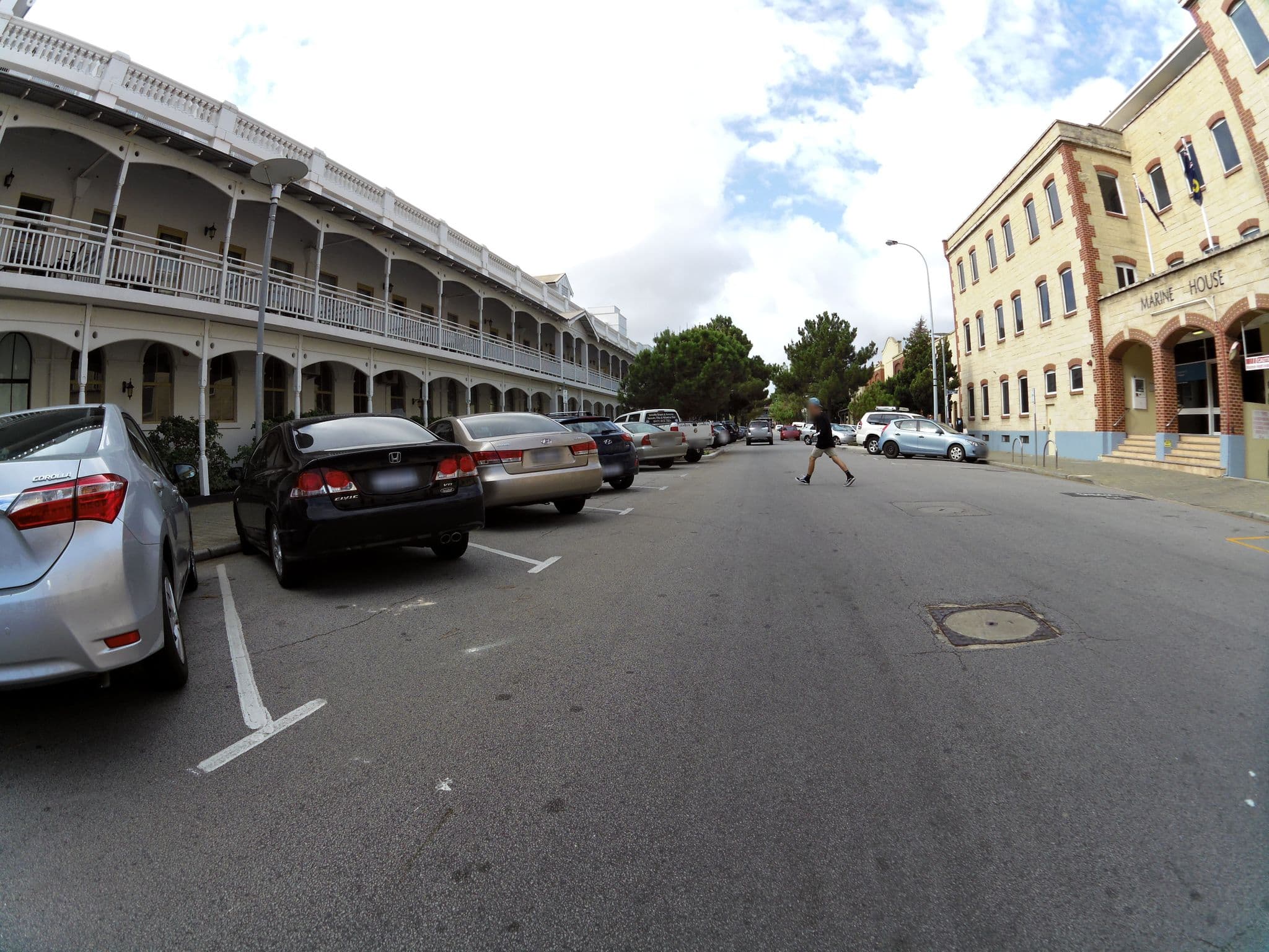 Street view near Esplanade Hotel Fremantle by Rydges, Fremantle — © kimbalc (CC BY-SA · Mapillary)