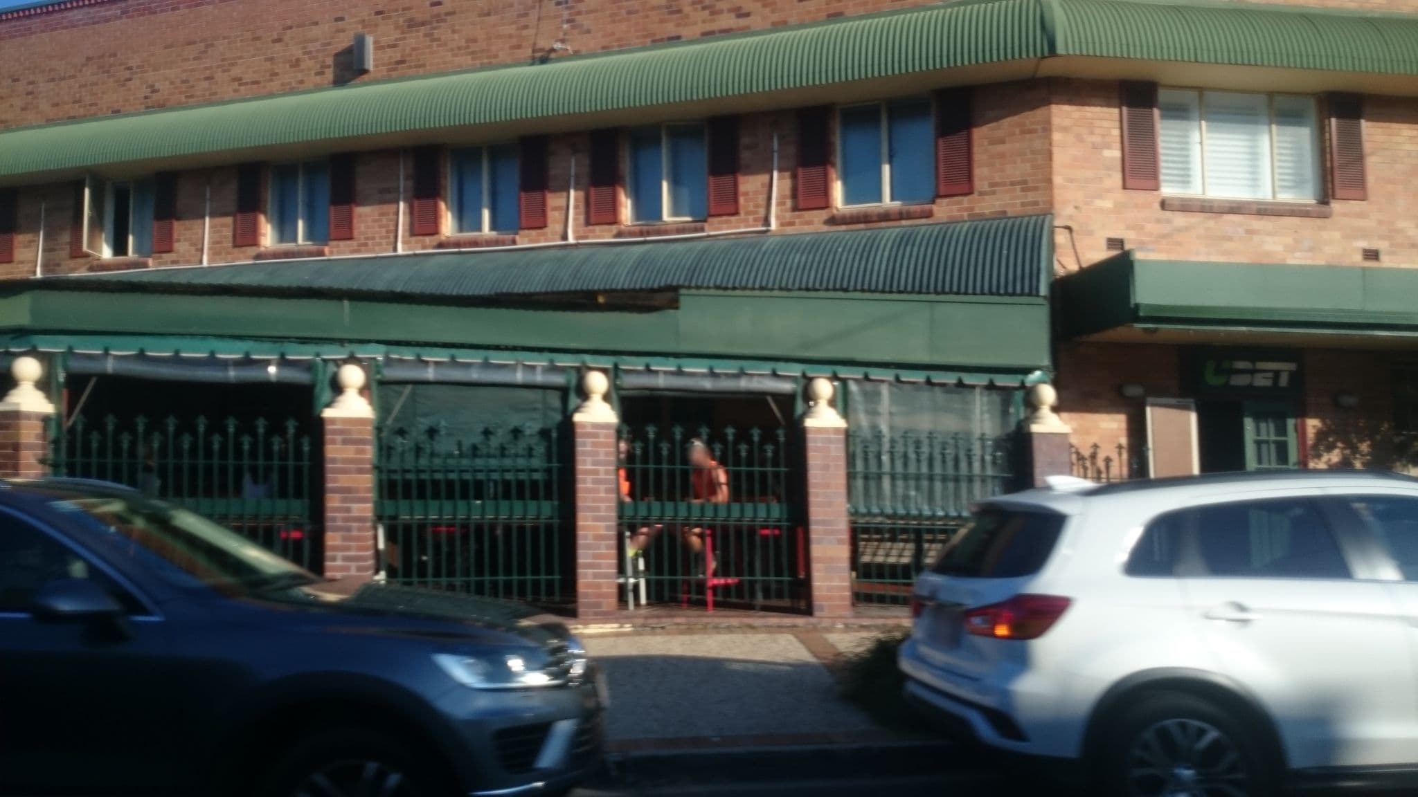 Street view near Nightcap at Manly Hotel, Lota — © reubot (CC BY-SA · Mapillary)