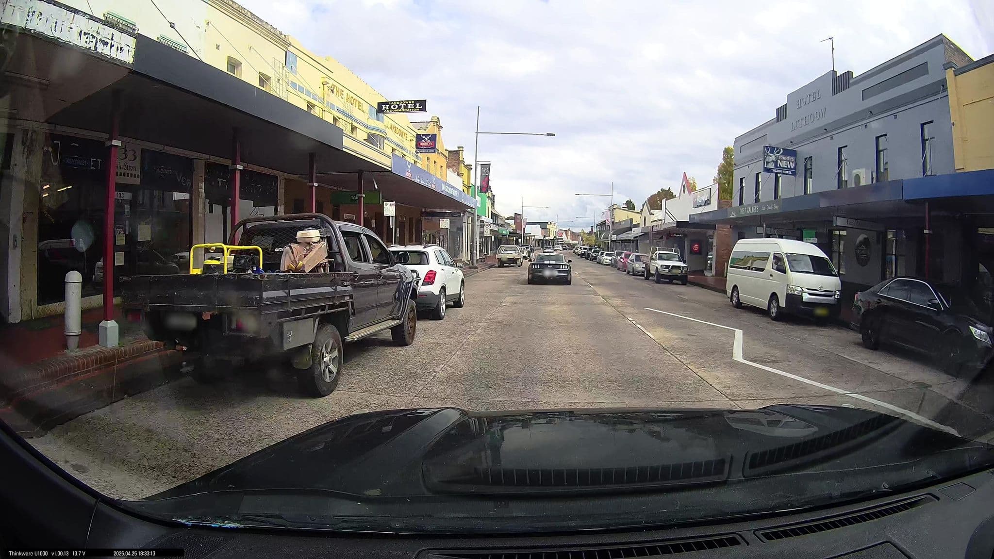 Street view near Lansdowne Hotel, Lithgow — © maxim752 (CC BY-SA · Mapillary)