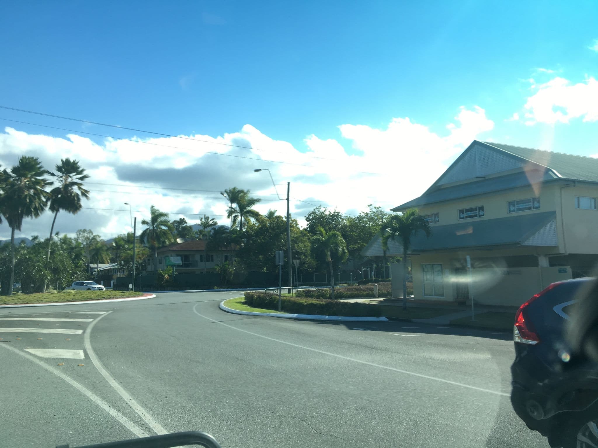 Street view near Grosvenor in Cairns, Cairns — © orbac (CC BY-SA · Mapillary)