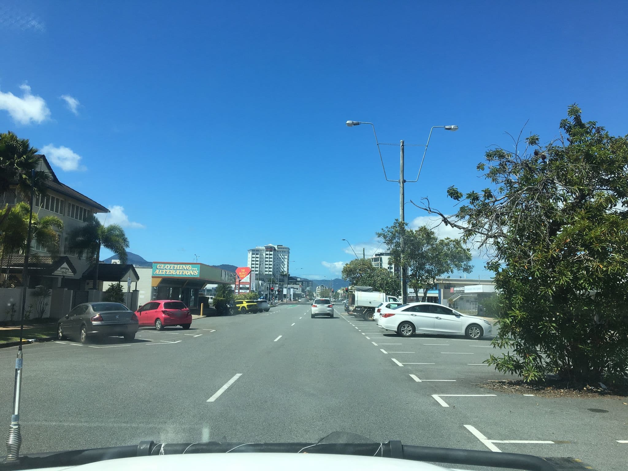 Street view near City Terraces, Cairns — © orbac (CC BY-SA · Mapillary)
