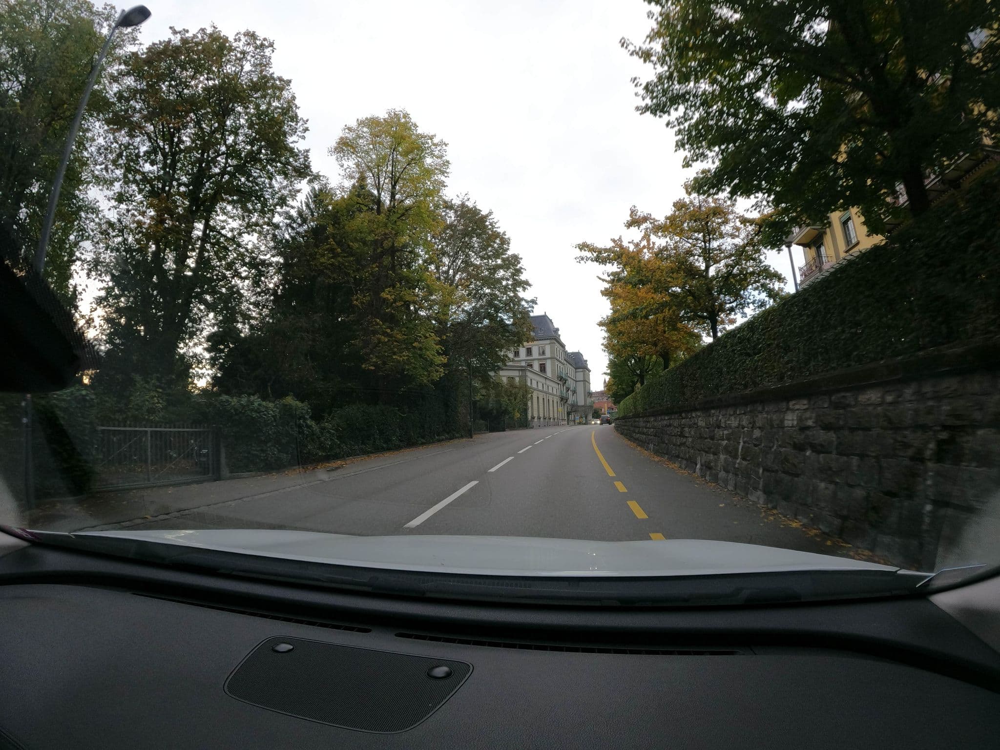 Street view near Bellevue-Park, Thun — © alediwi (CC BY-SA · Mapillary)