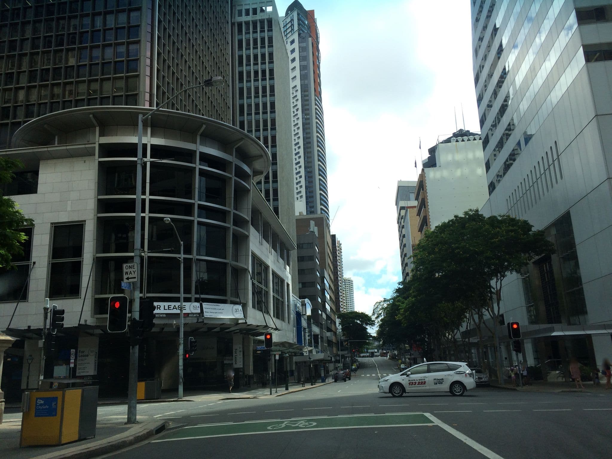 Street view near Manor Apartment Hotel - Queen Room, Brisbane — © hoylen (CC BY-SA · Mapillary)