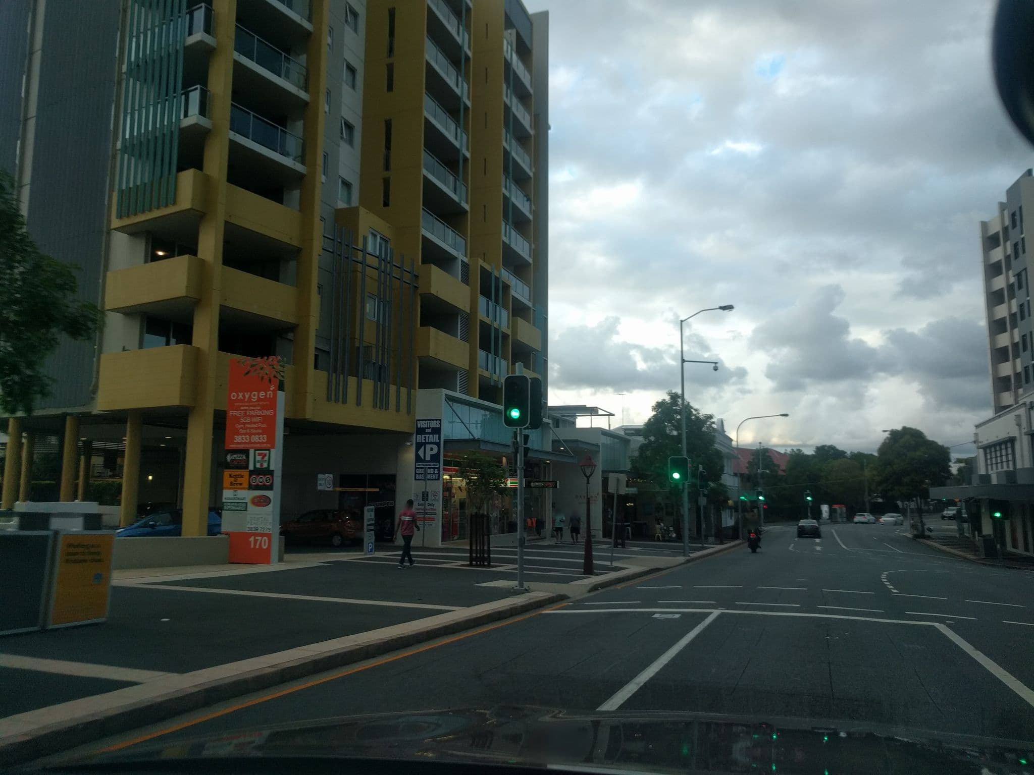 Street view near Oxygen Apartments 170, Spring Hill — © davidbdean (CC BY-SA · Mapillary)