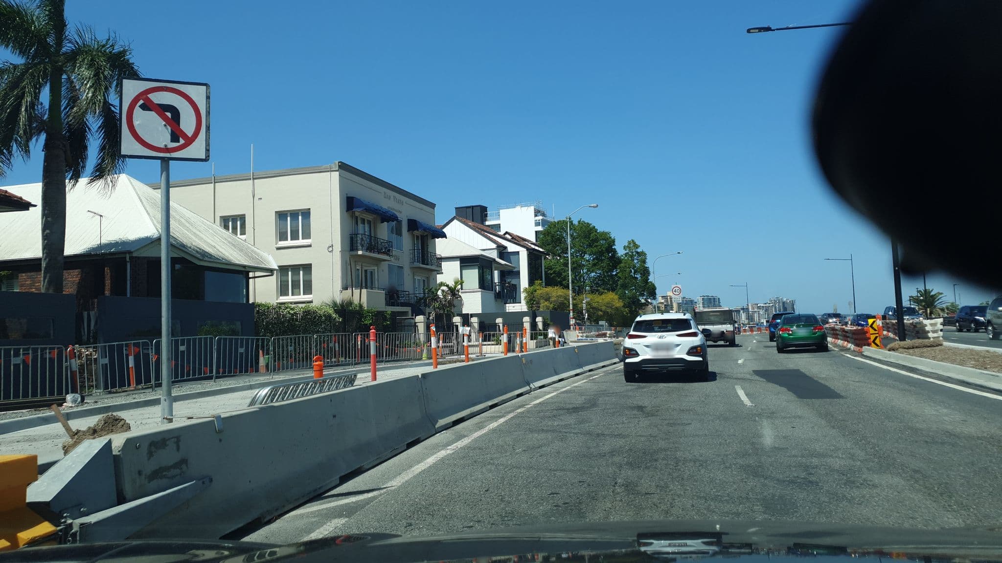 Street view near Anville Court, Ascot — © hamish (CC BY-SA · Mapillary)