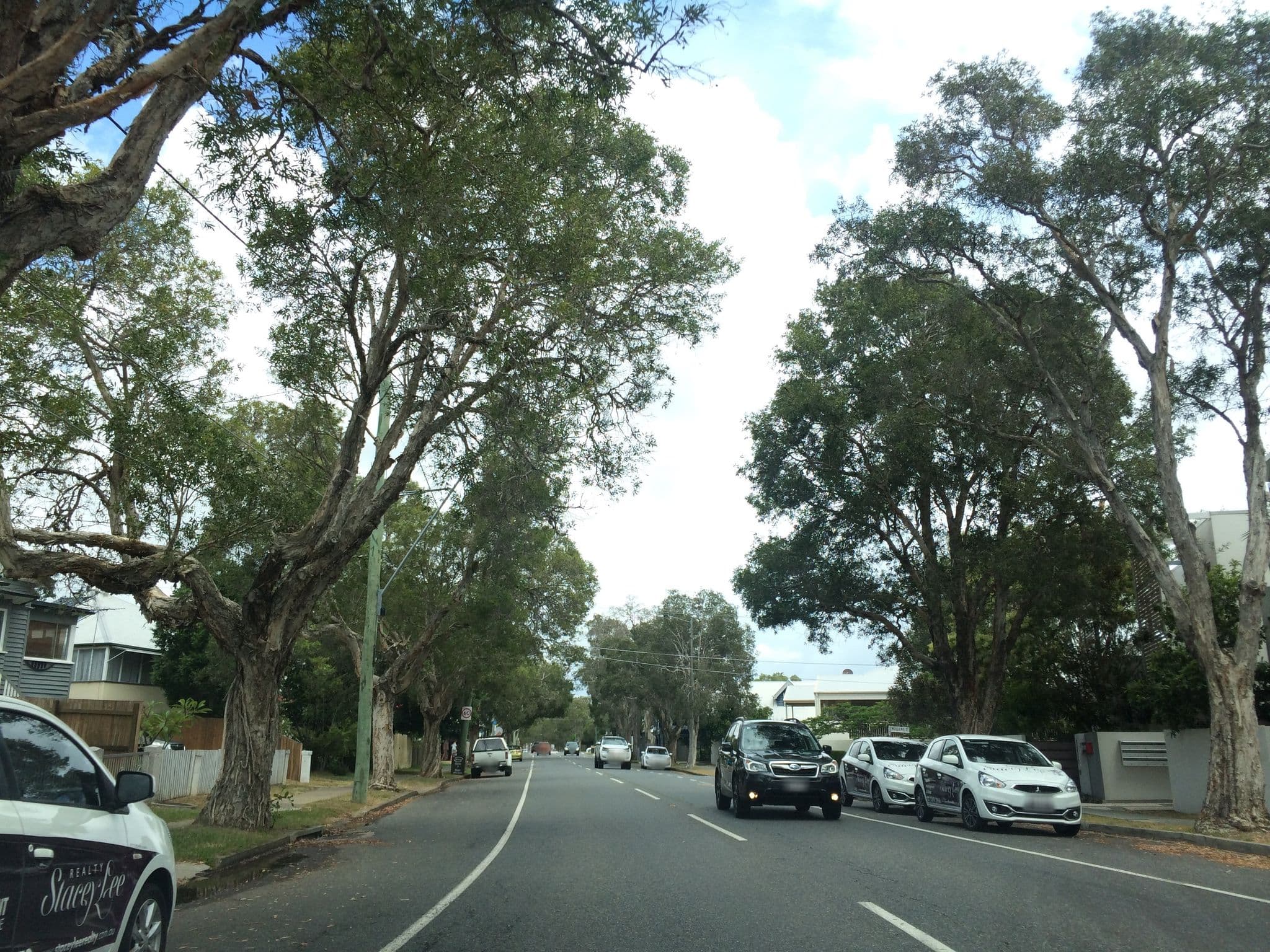 Street view near B&B Hair Boutique, Balmoral — © hoylen (CC BY-SA · Mapillary)