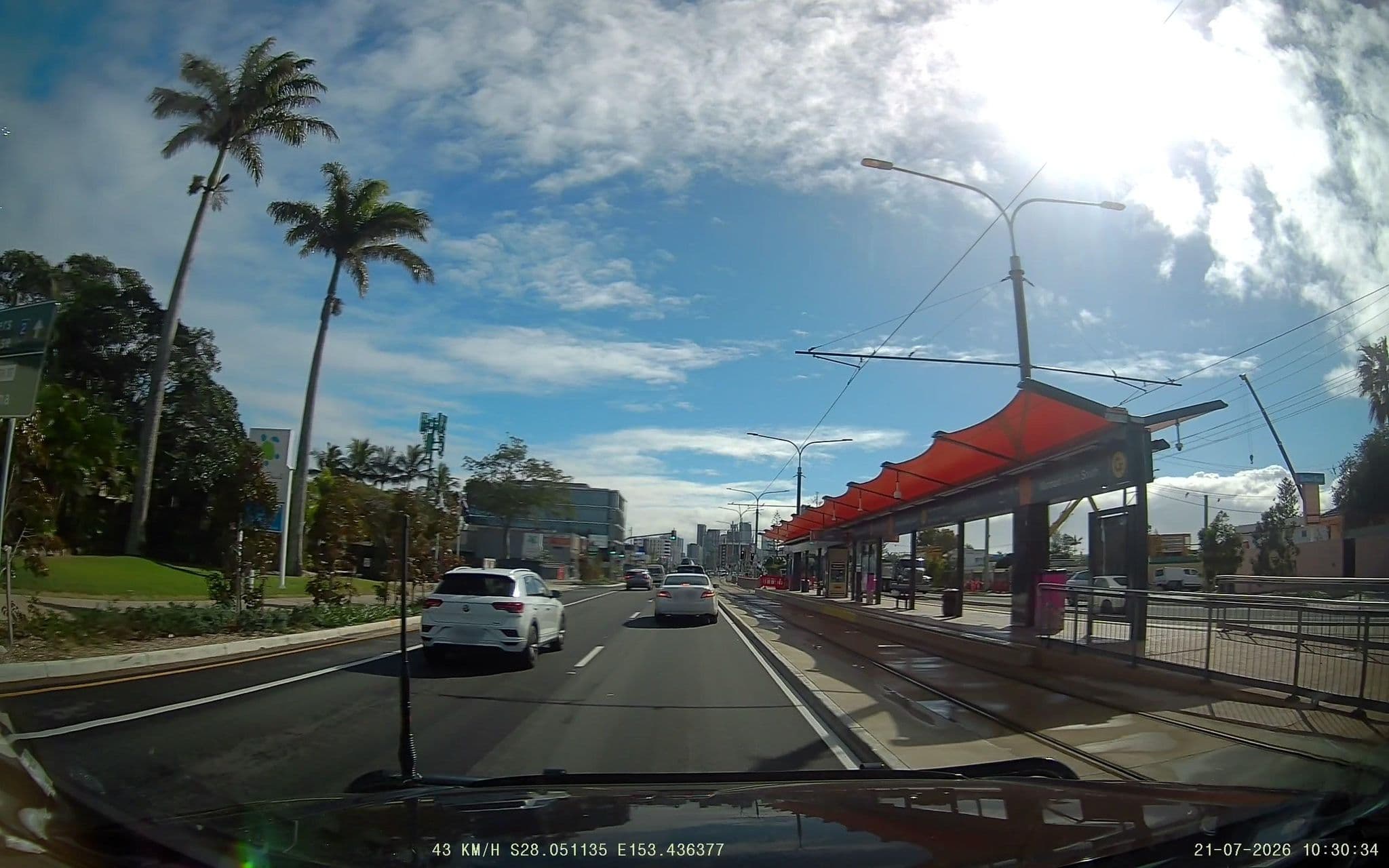 Street view near Camden Motor Inn, Mermaid Waters — © fizzie (CC BY-SA · Mapillary)