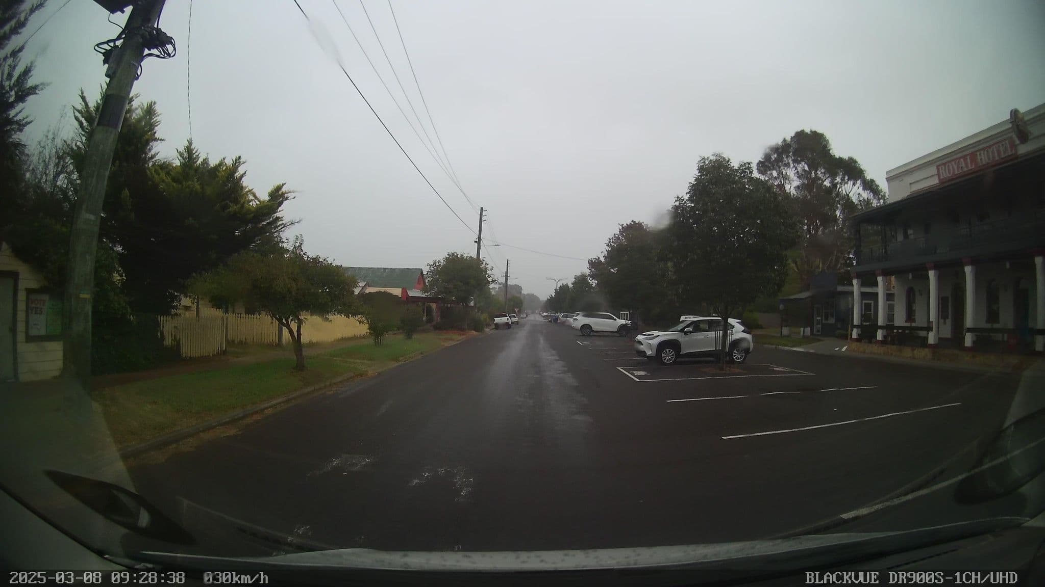 Street view near Royal Hotel Bungendore, Bungendore — © bob3bob3 (CC BY-SA · Mapillary)