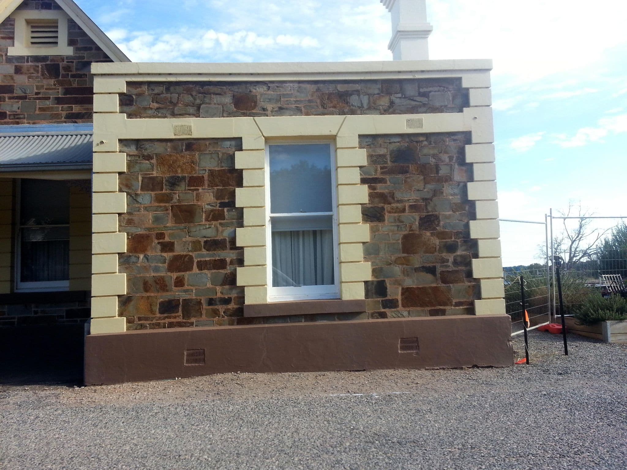 Street view near Burra Railway Station Bed & Breakfast, Burra — © bob3bob3 (CC BY-SA · Mapillary)