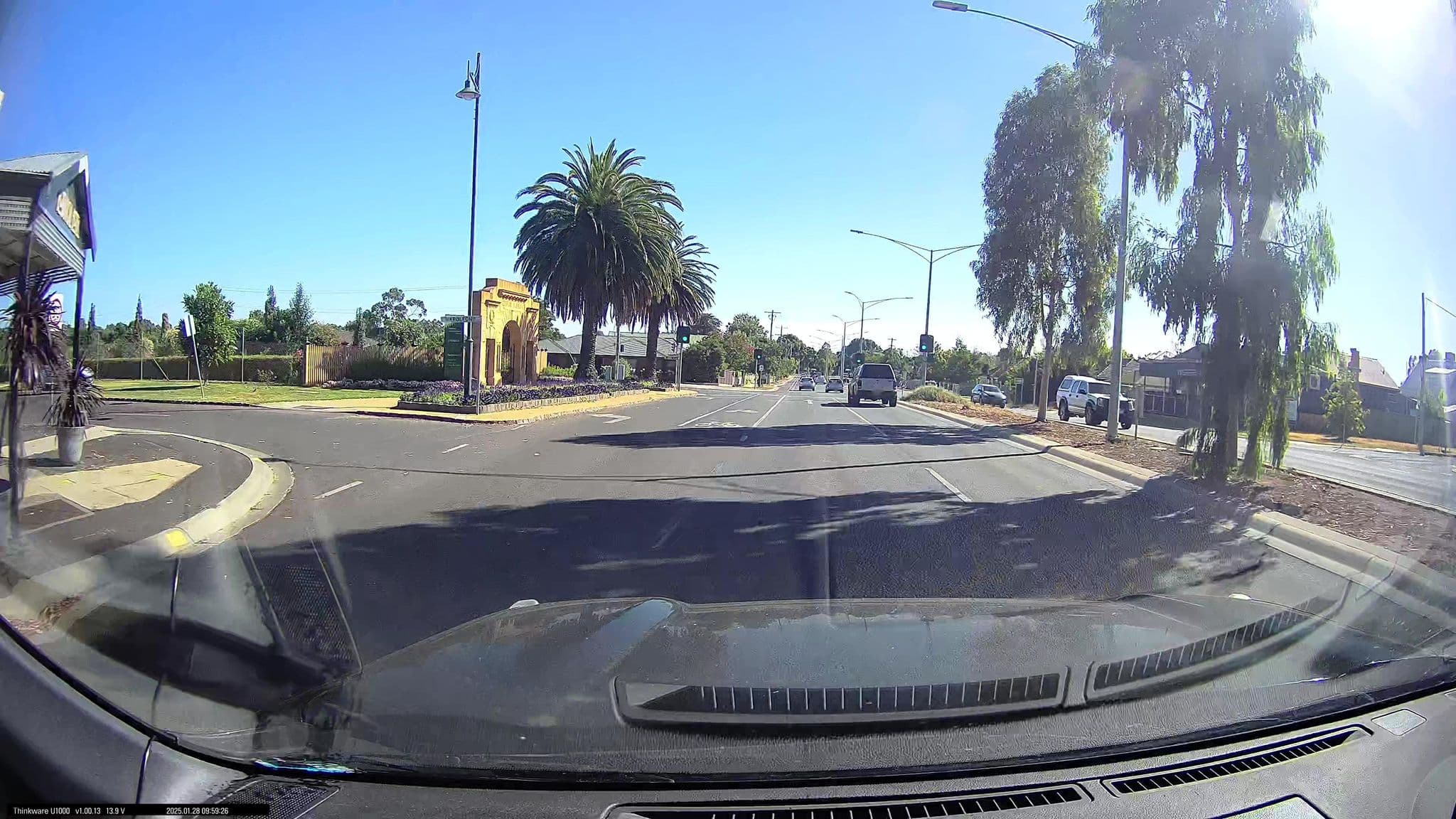 Street view near The Botanical Hotel Bendigo, White Hills — © maxim752 (CC BY-SA · Mapillary)