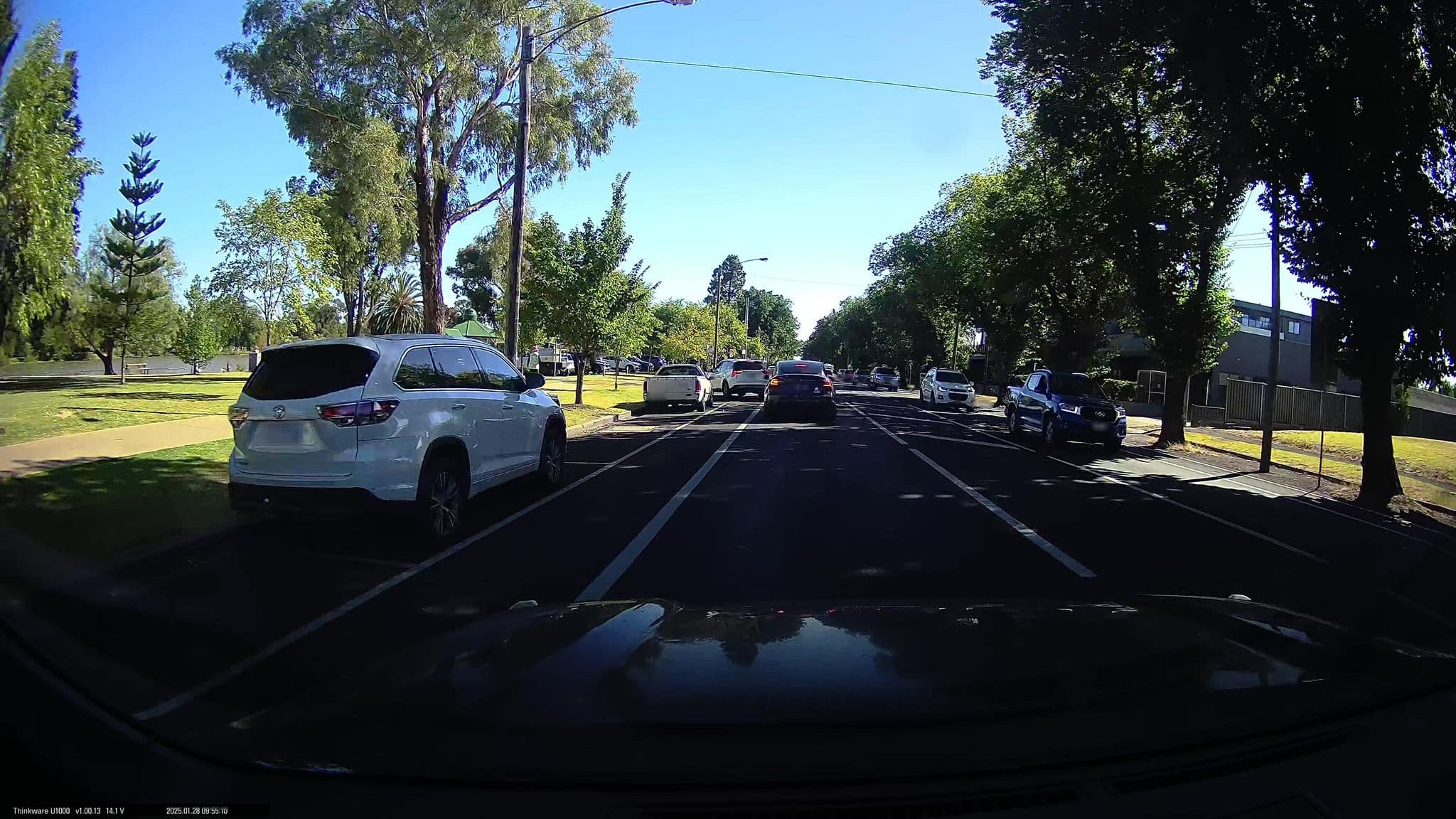 Street view near Tea House Motor Inn and Apartments, North Bendigo — © maxim752 (CC BY-SA · Mapillary)
