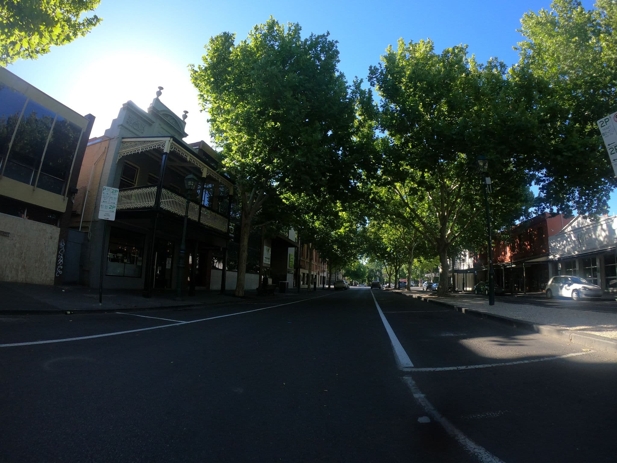 Street view near shamrock hotel, Bendigo — © eneerhut (CC BY-SA · Mapillary)